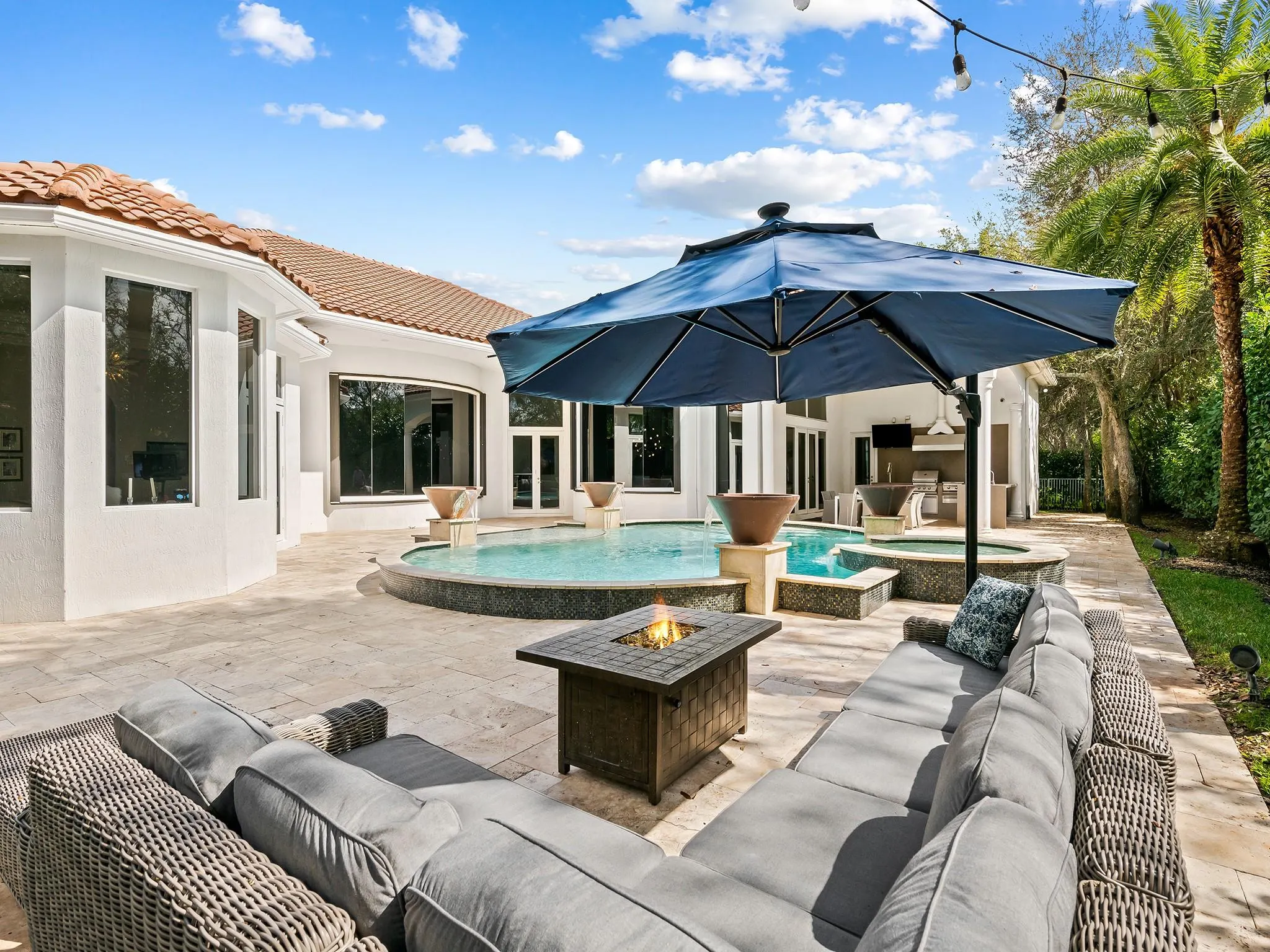 12922 Grand Oaks Dr