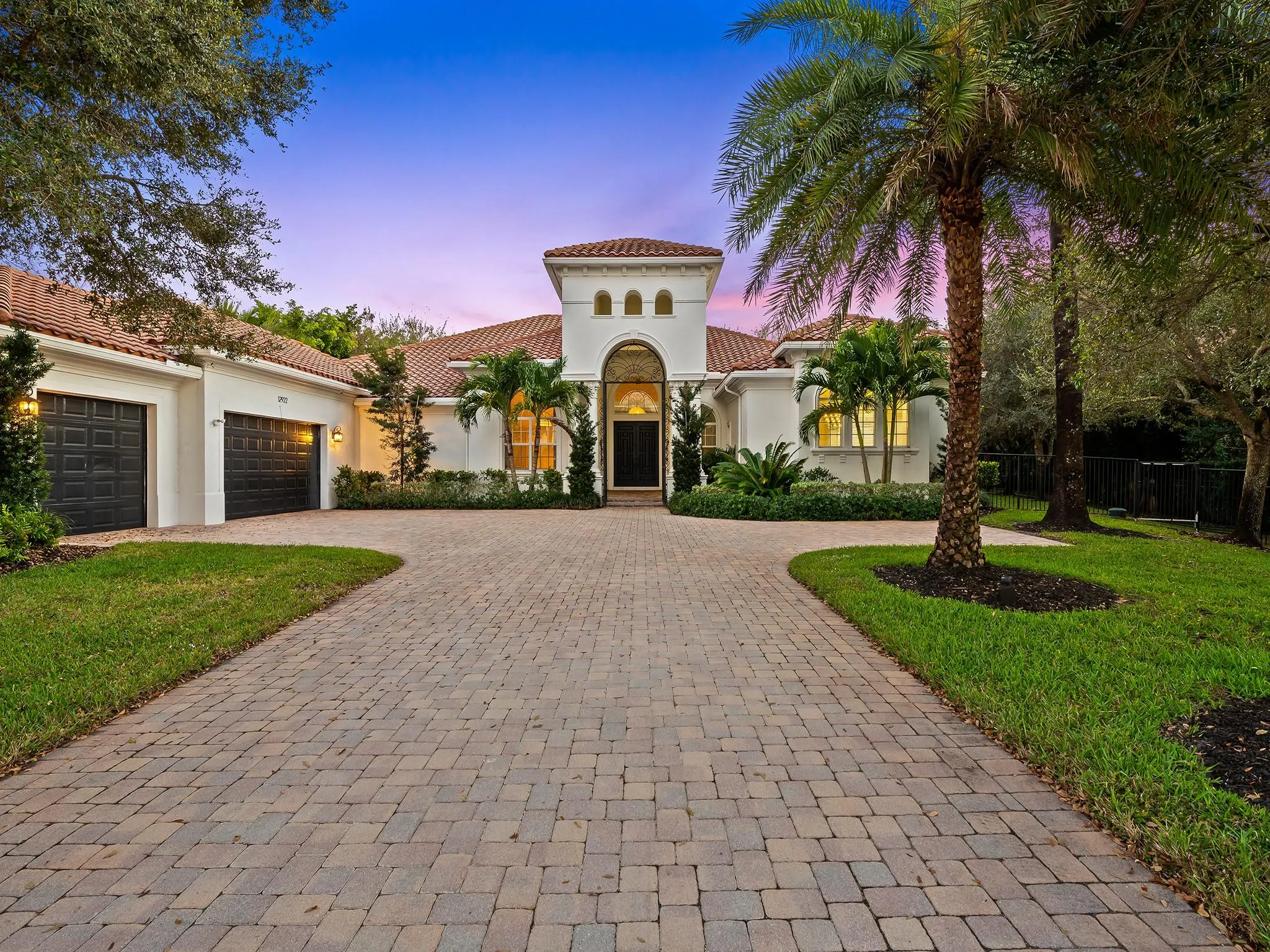 12922 Grand Oaks Dr