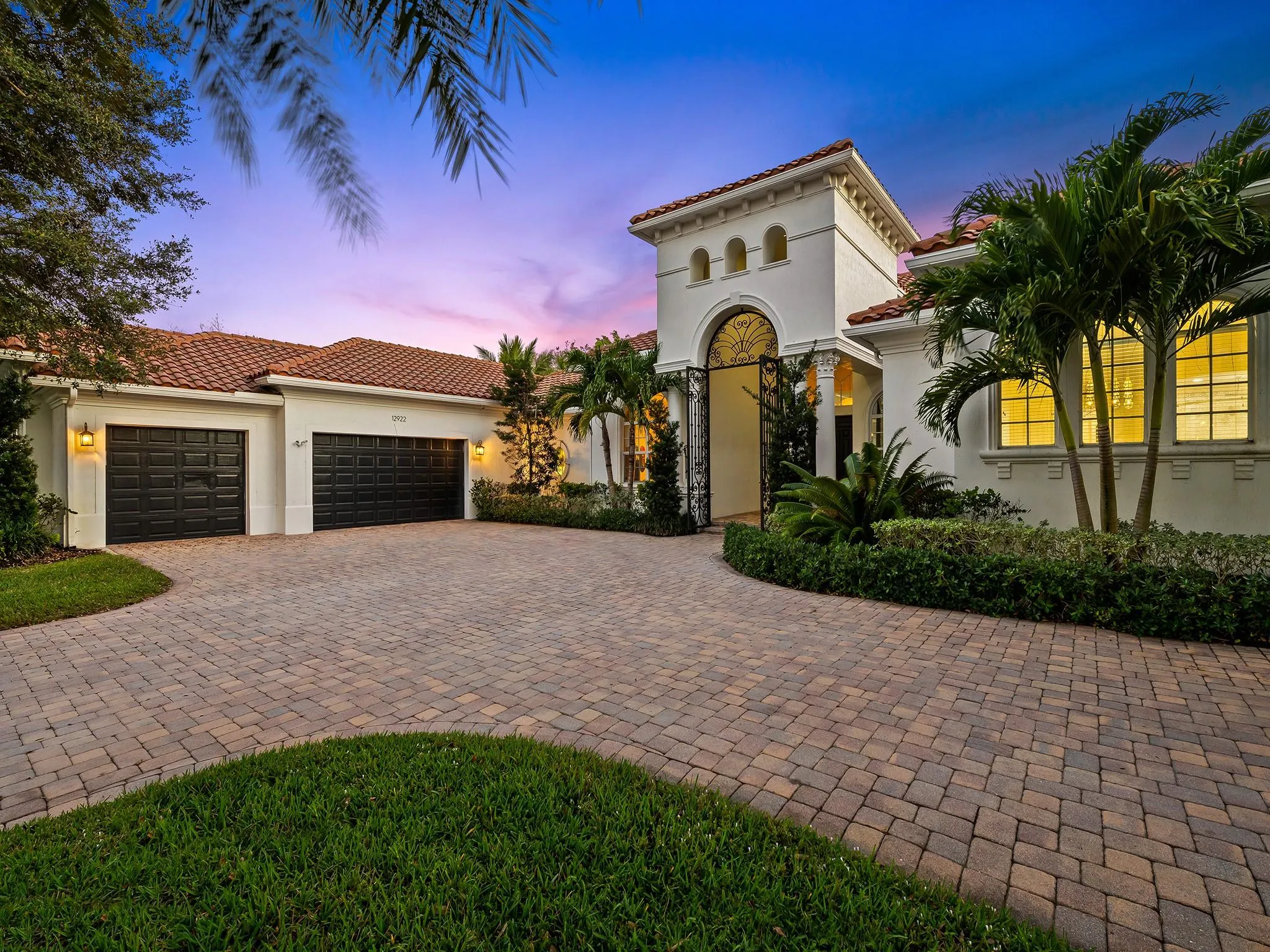 12922 Grand Oaks Dr