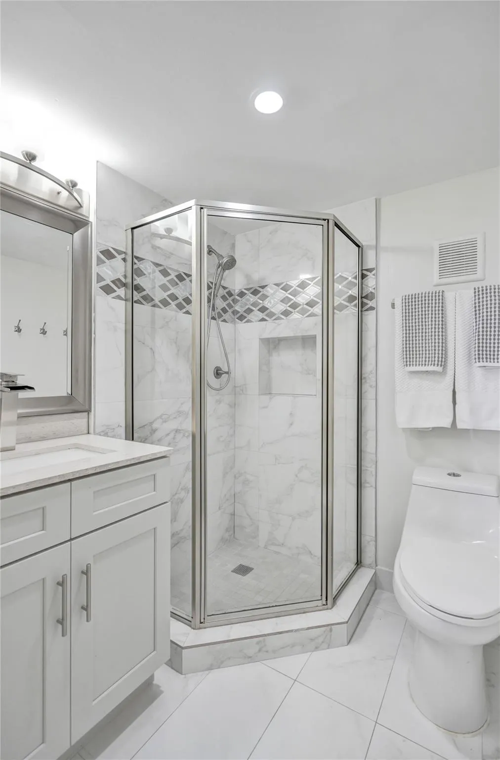 9460 Tangerine Pl, #3rd Floor