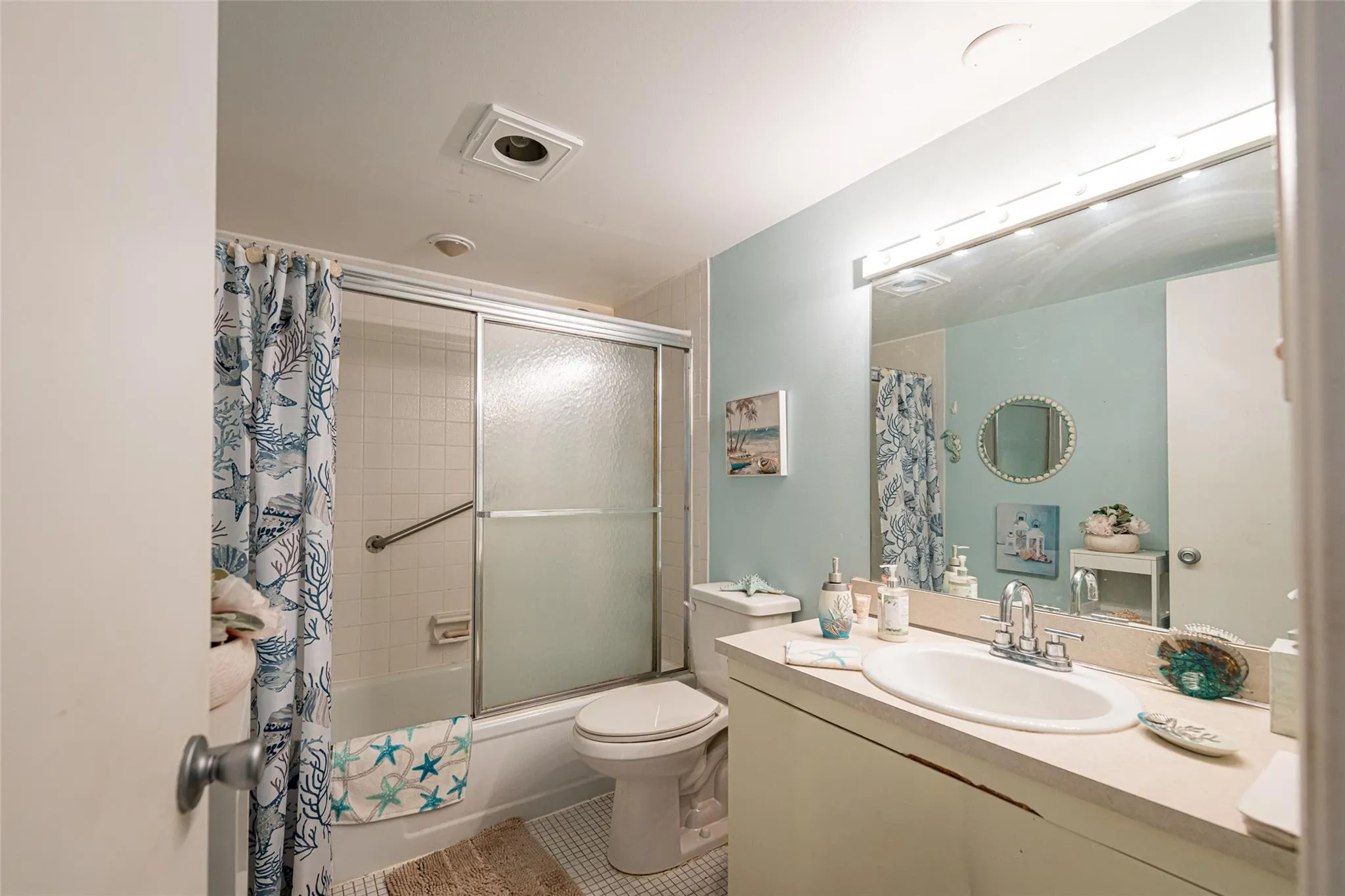 2905 Victoria Pl, #G1