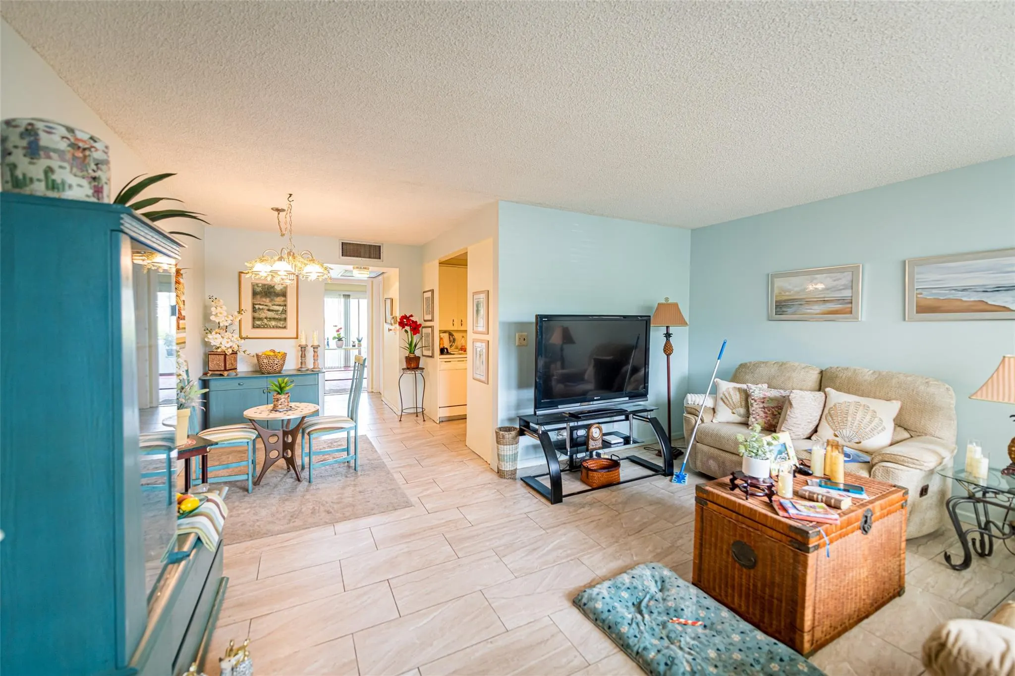 2905 Victoria Pl, #G1