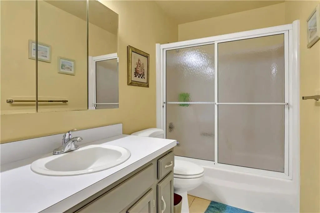 35 Pine Arbor Ln, #202