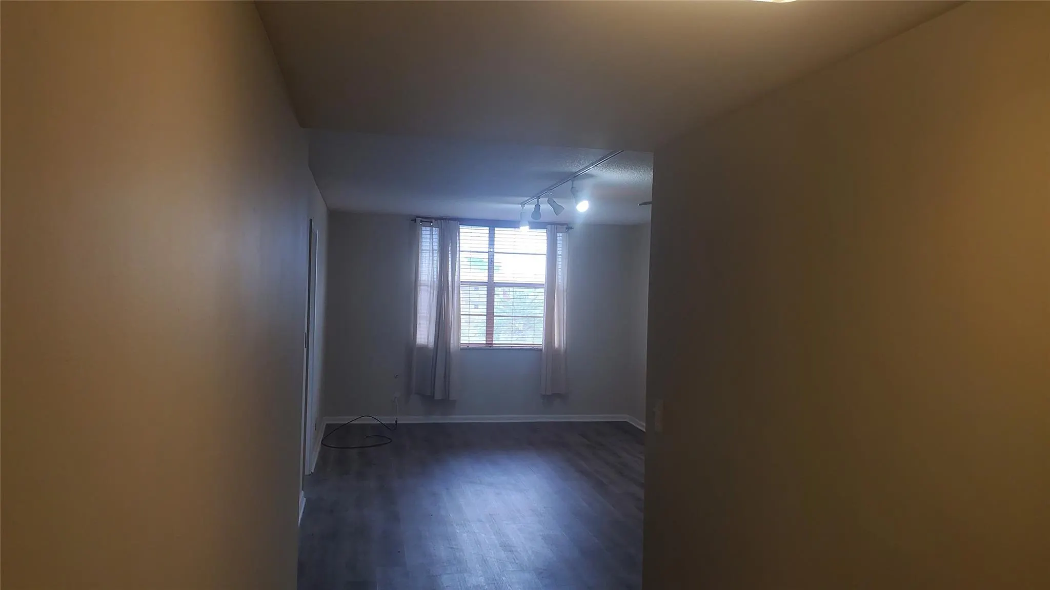 3910 Crystal Lake Dr, #403