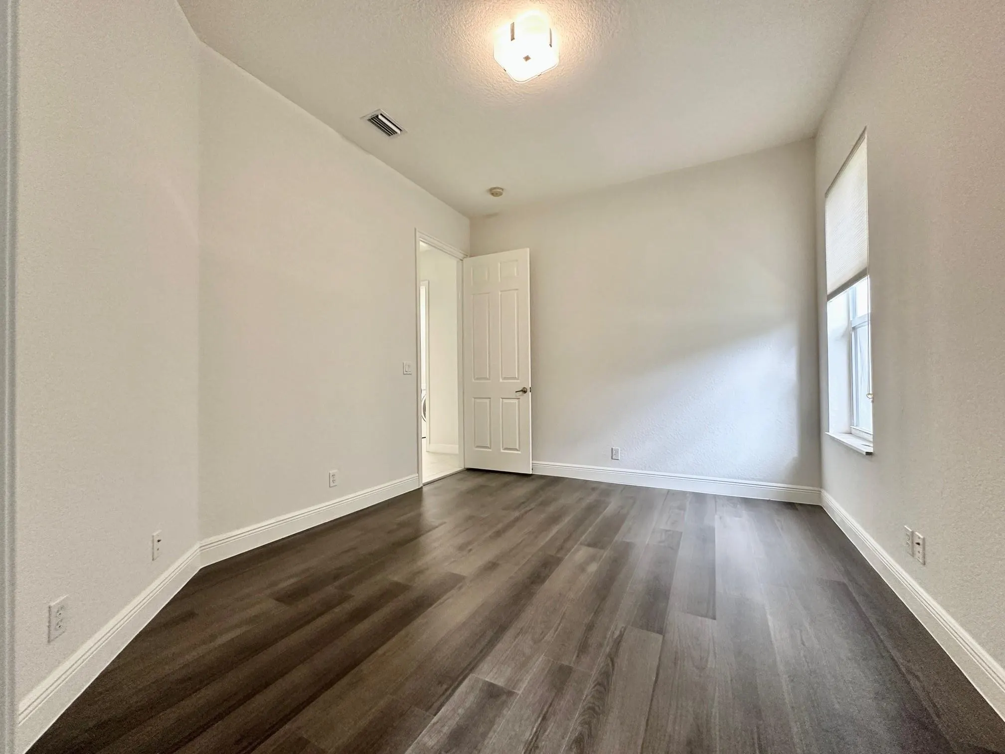 7404 NW 114th Ter