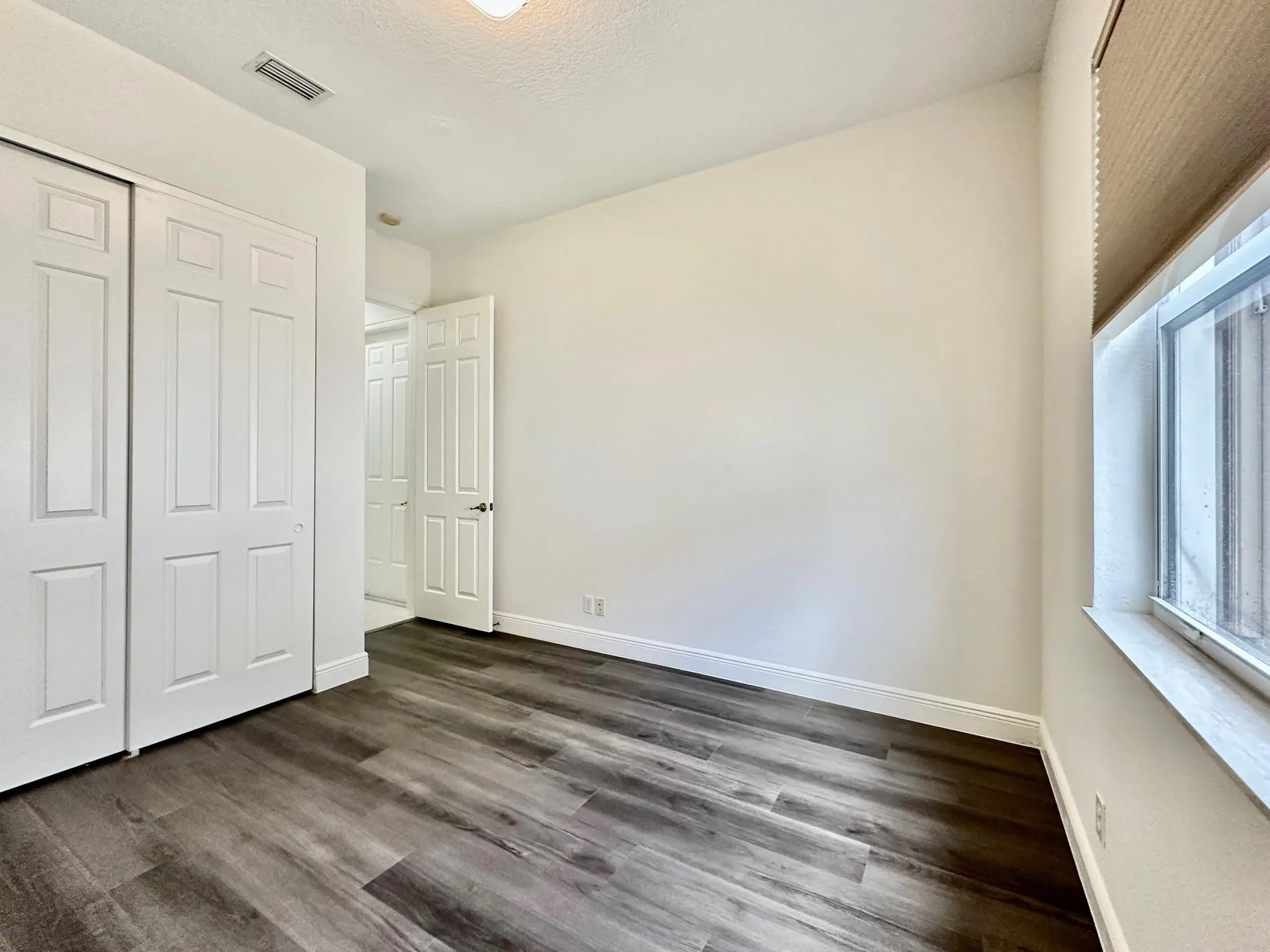 7404 NW 114th Ter