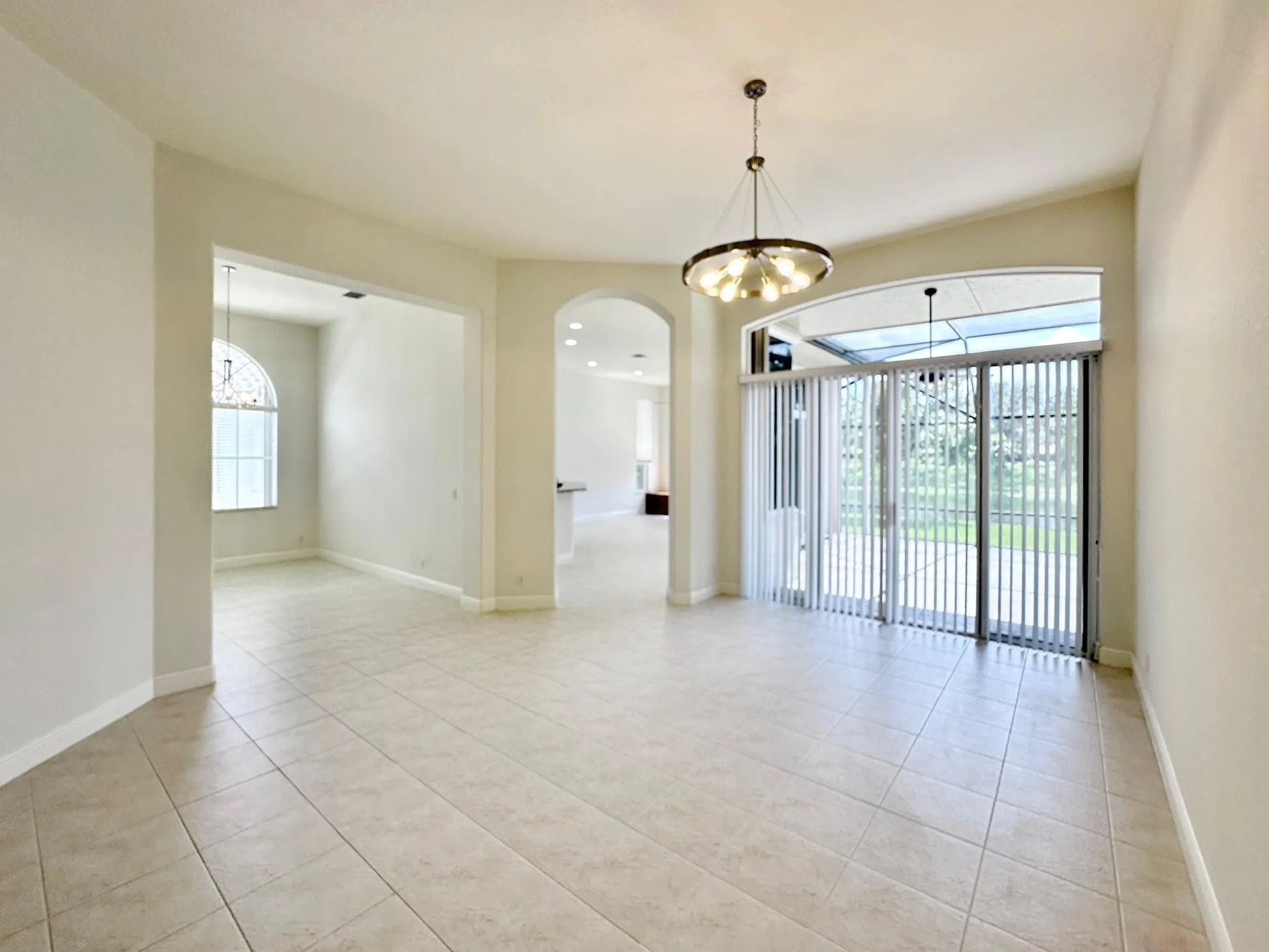 7404 NW 114th Ter