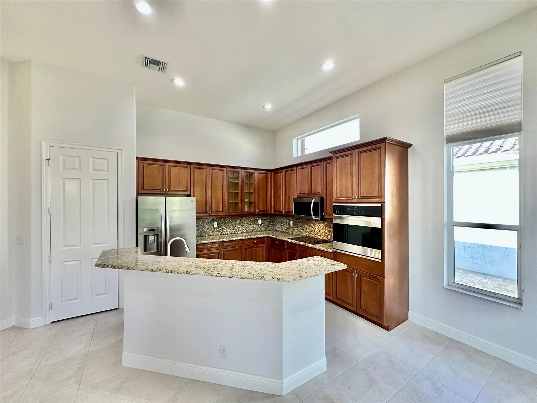 7404 NW 114th Ter