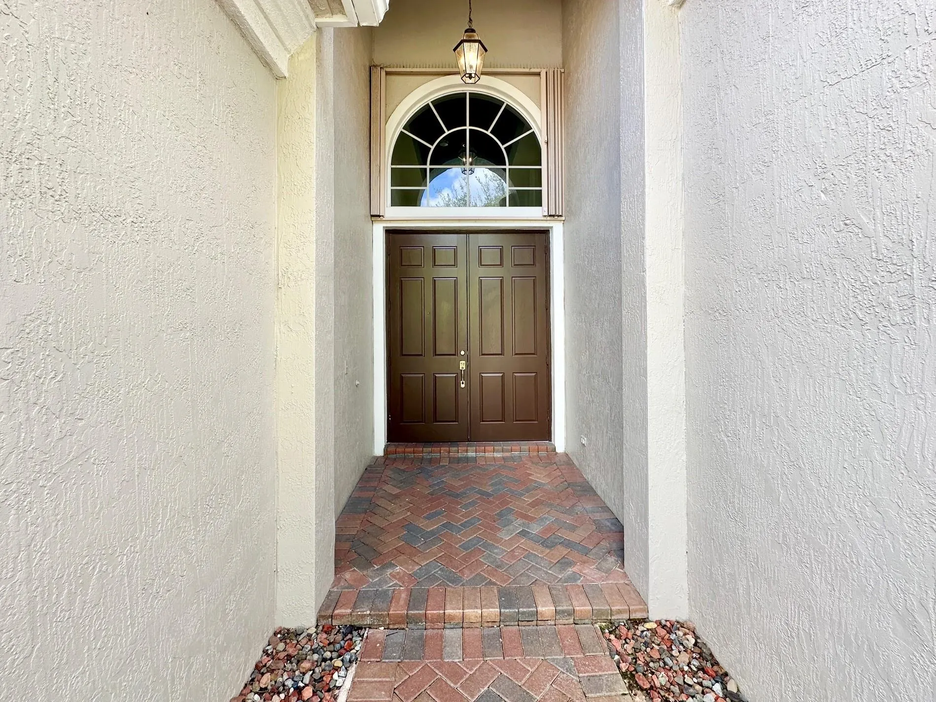 7404 NW 114th Ter