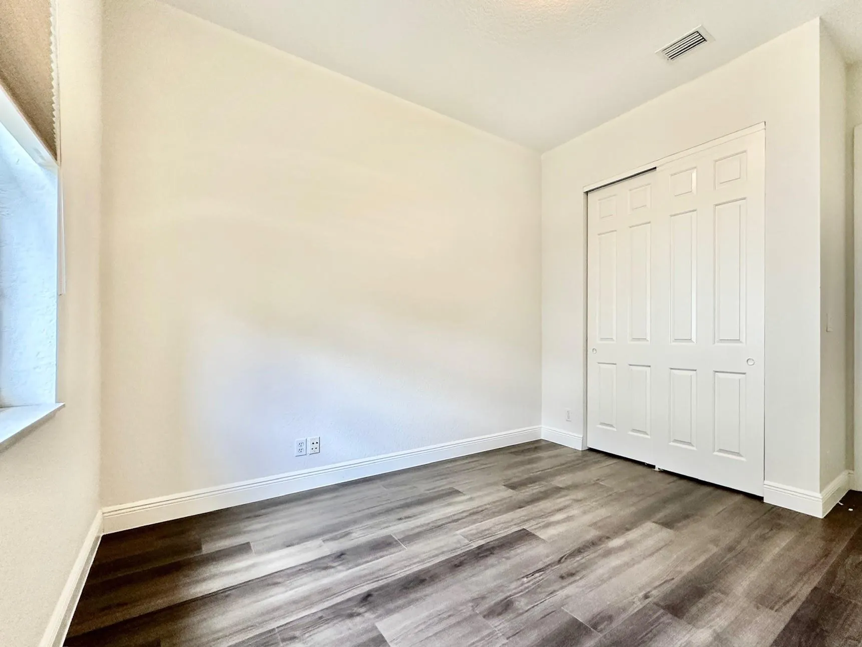 7404 NW 114th Ter