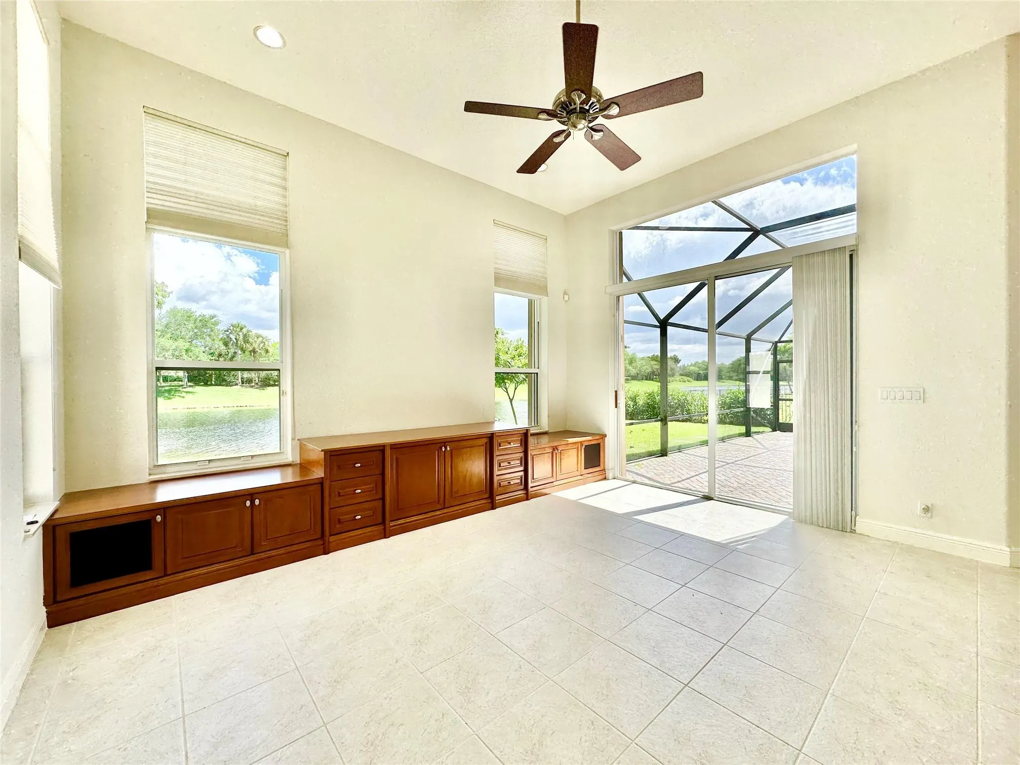 7404 NW 114th Ter