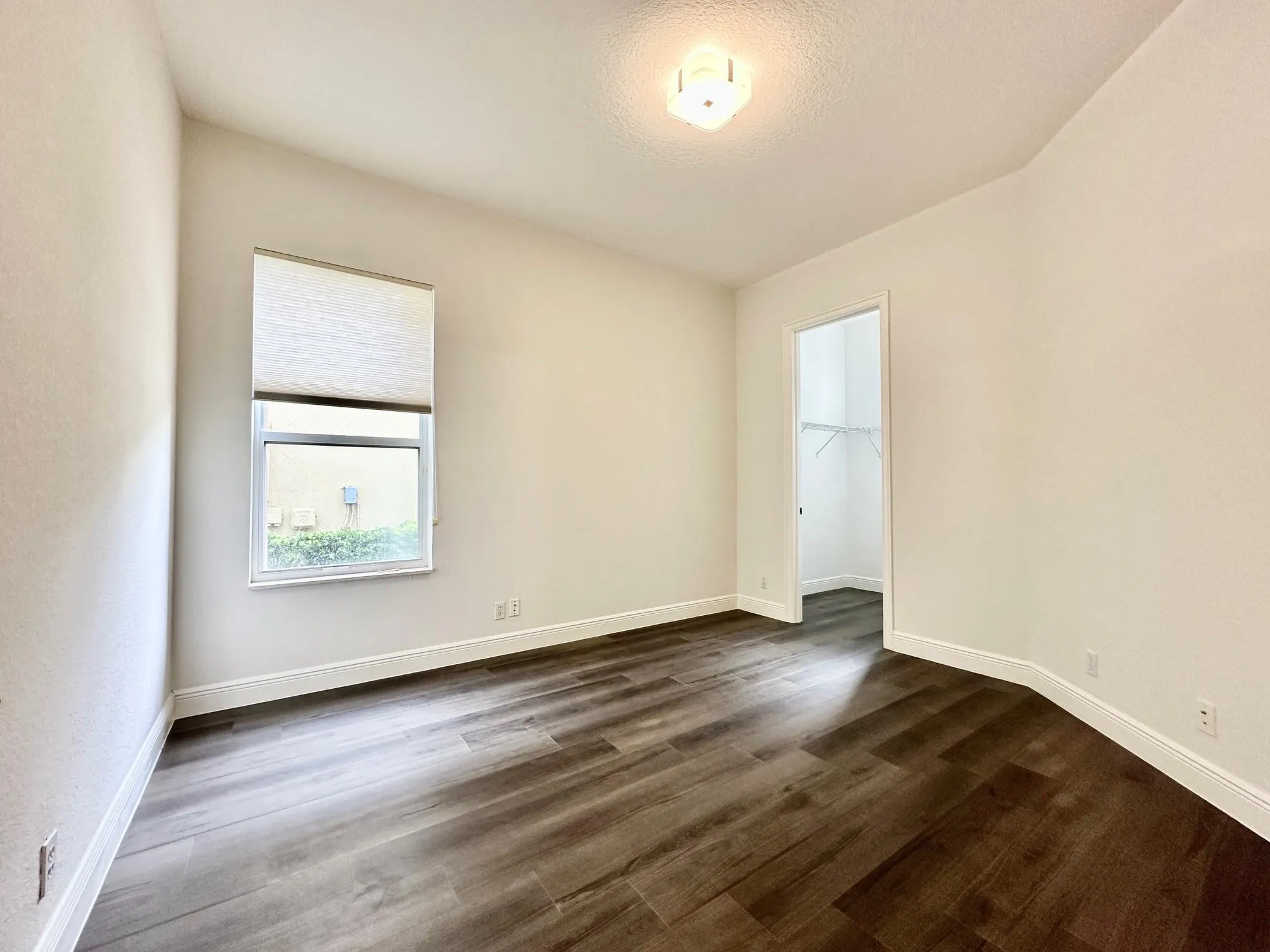 7404 NW 114th Ter