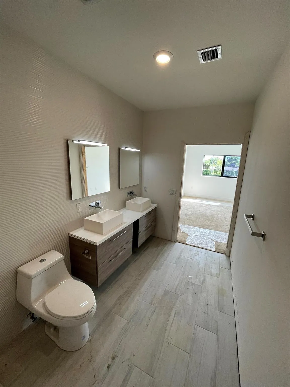 4380 NW 8th Ct