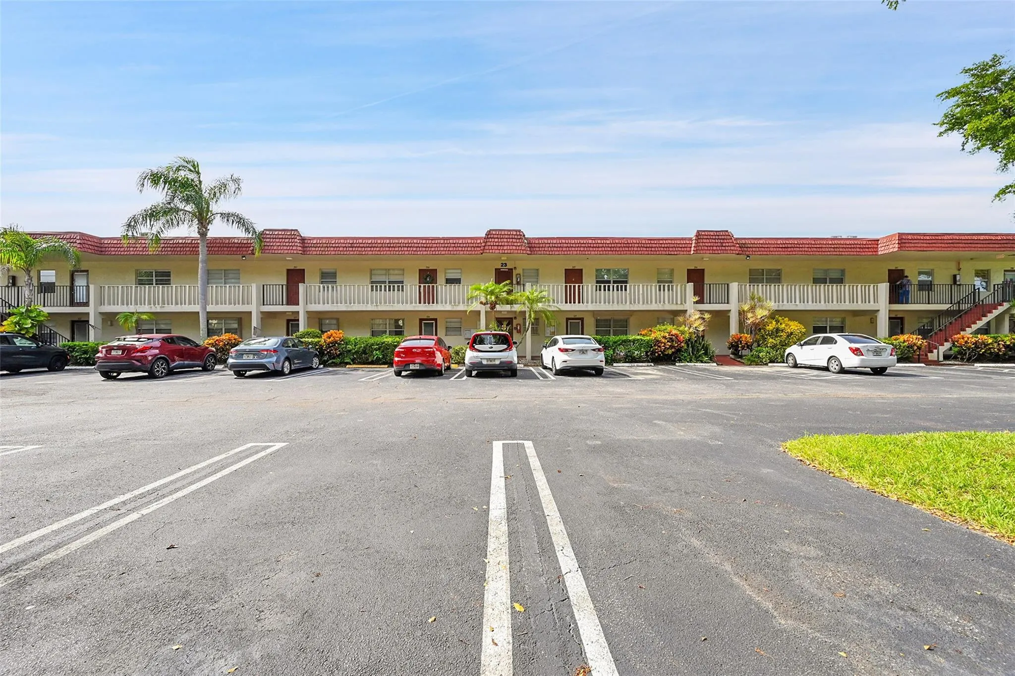 23 Abbey Ln, #202