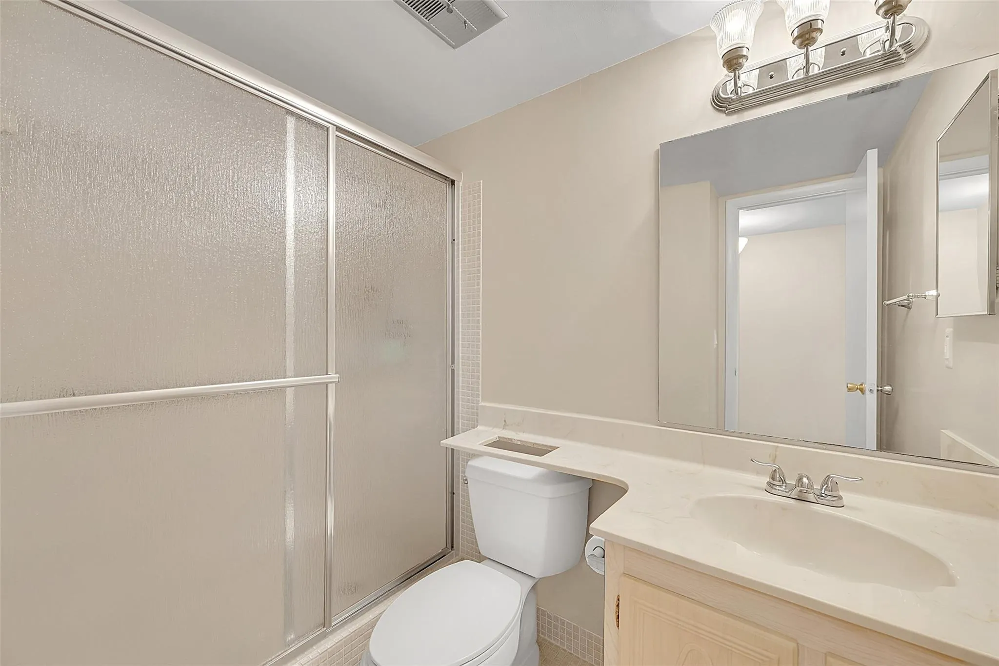 23 Abbey Ln, #202