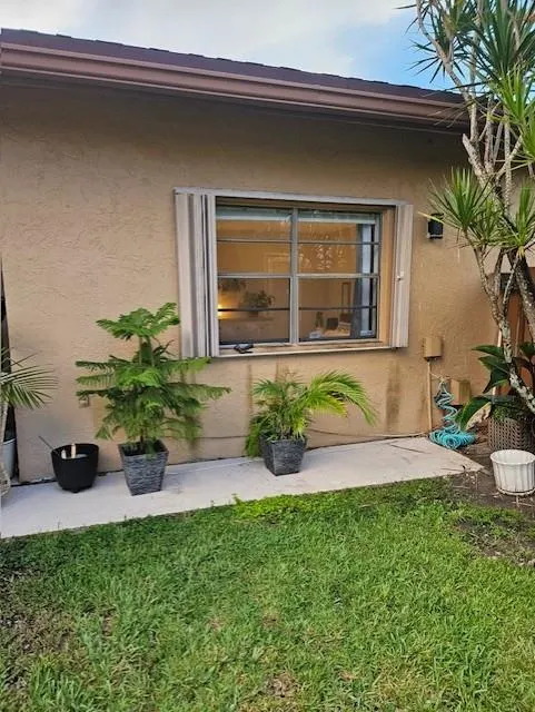 818 NW 79th Ter, #0