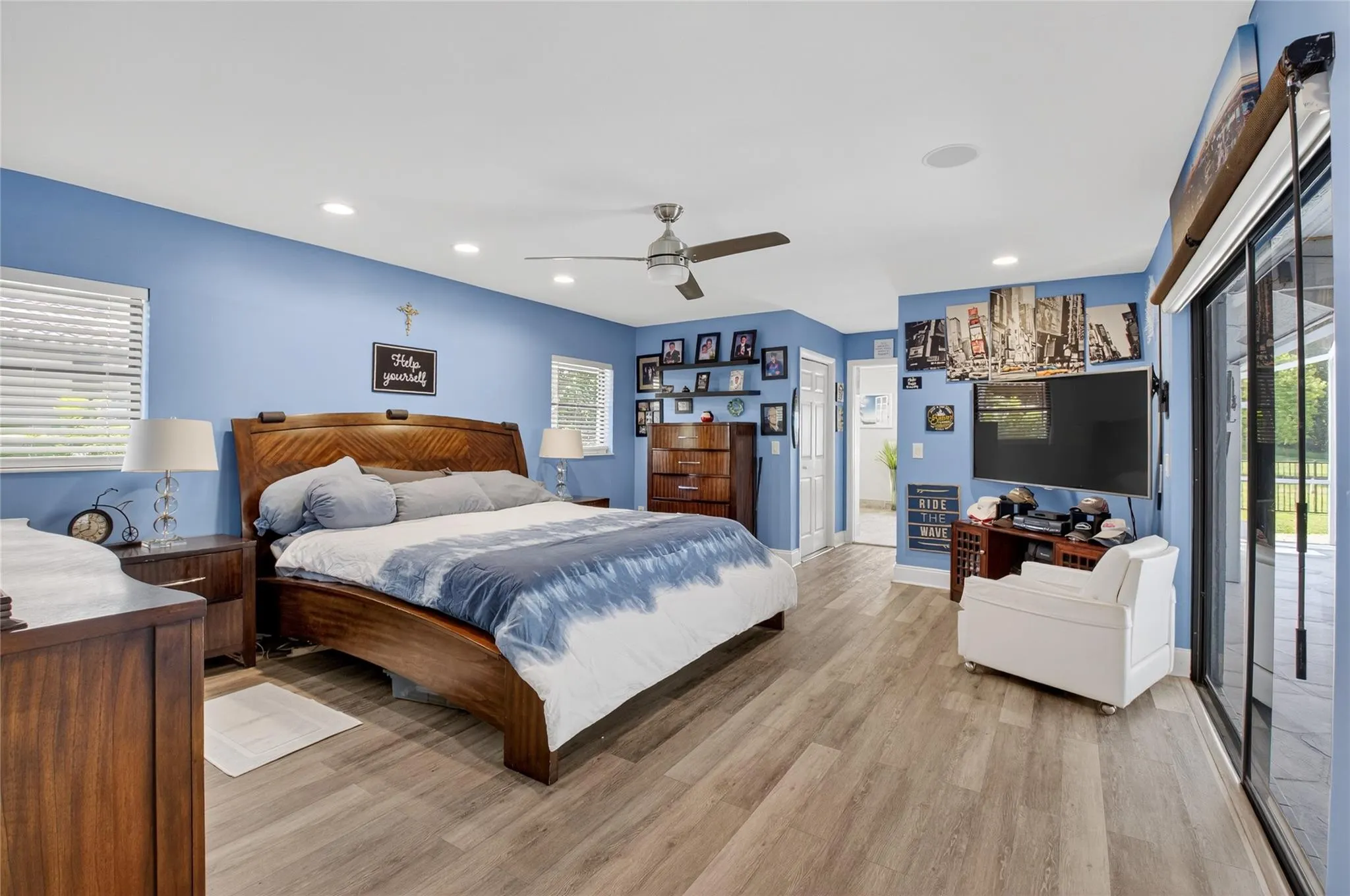10182 Boca Woods Ln