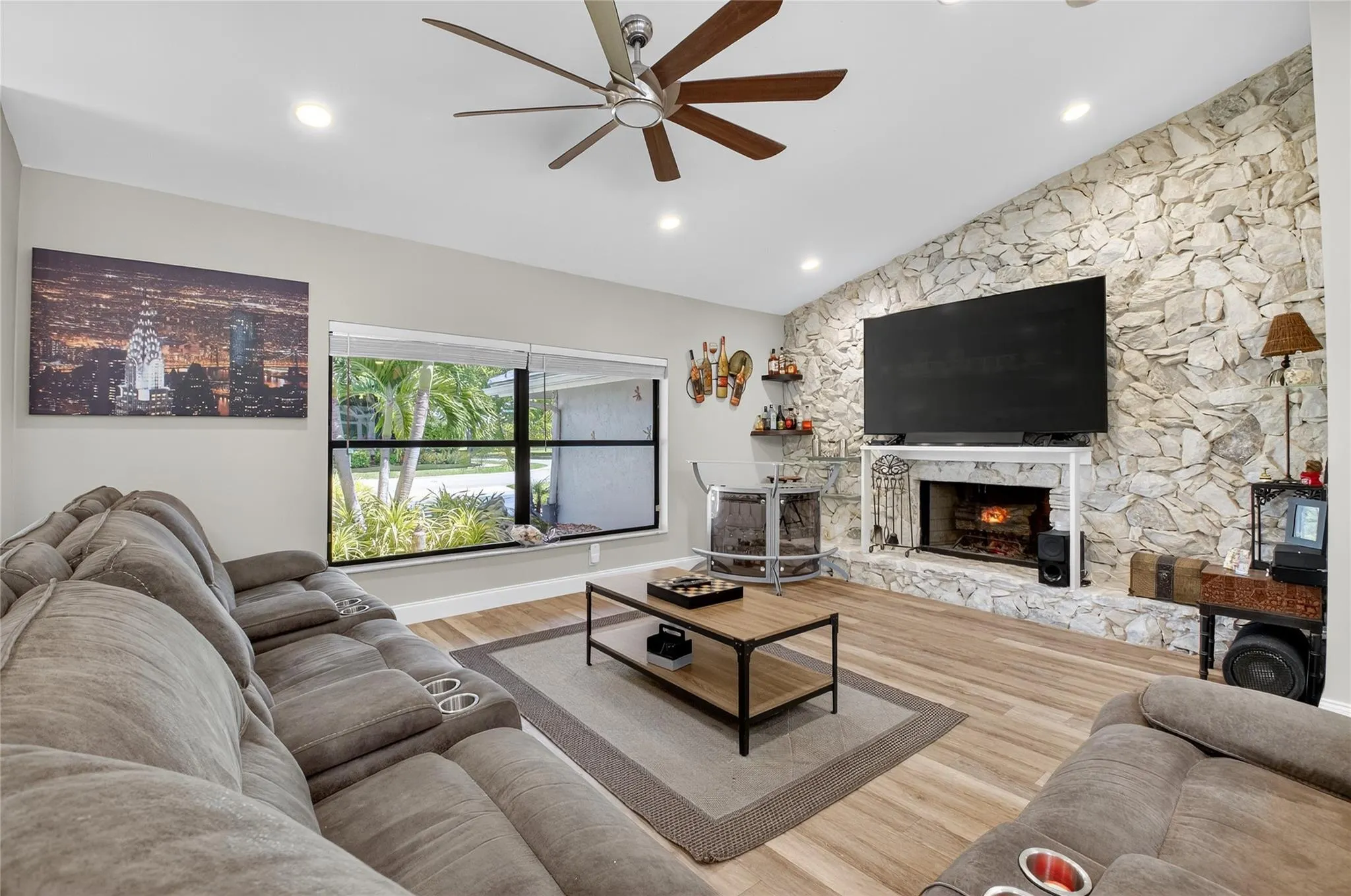 10182 Boca Woods Ln