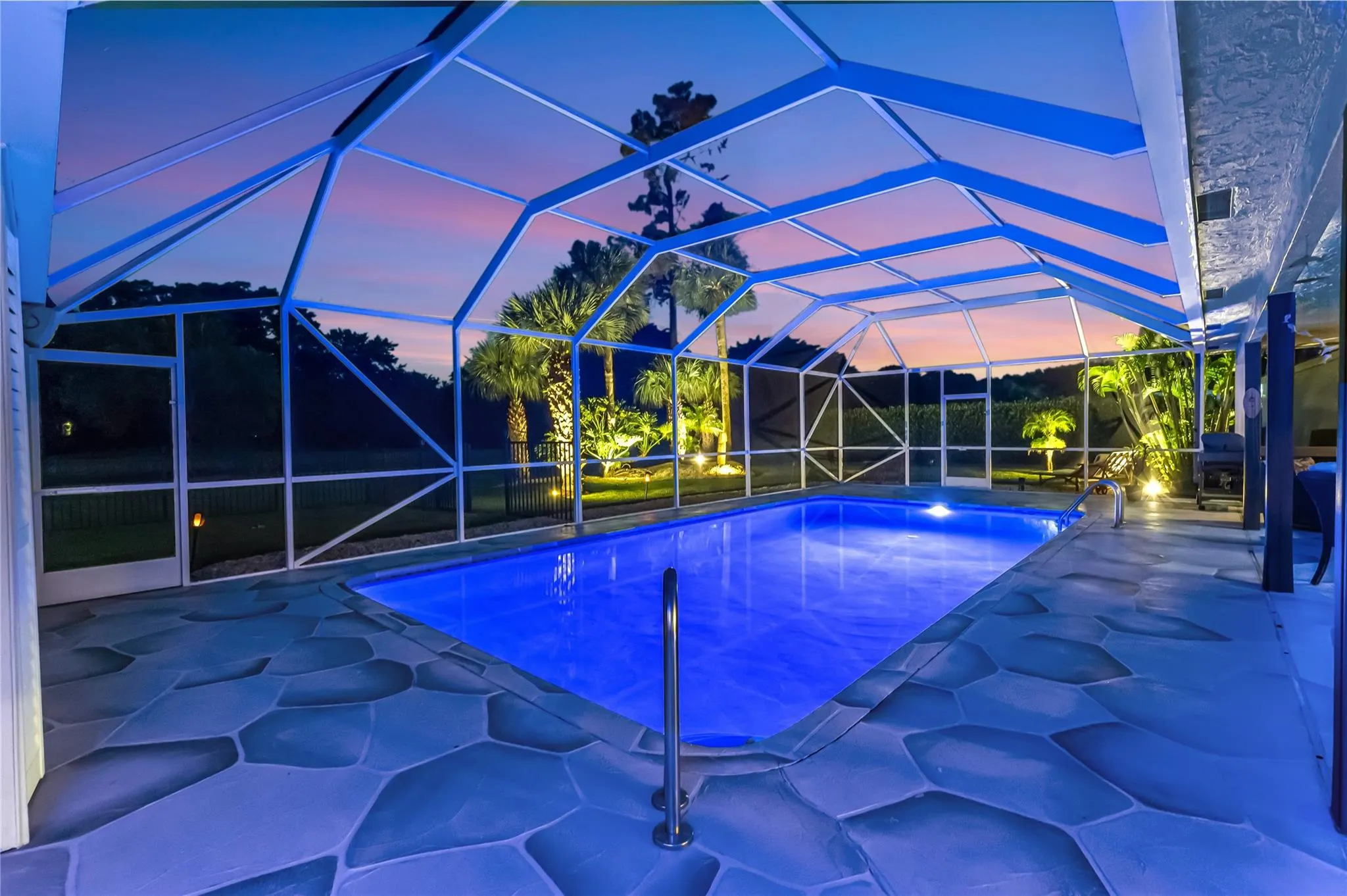 10182 Boca Woods Ln