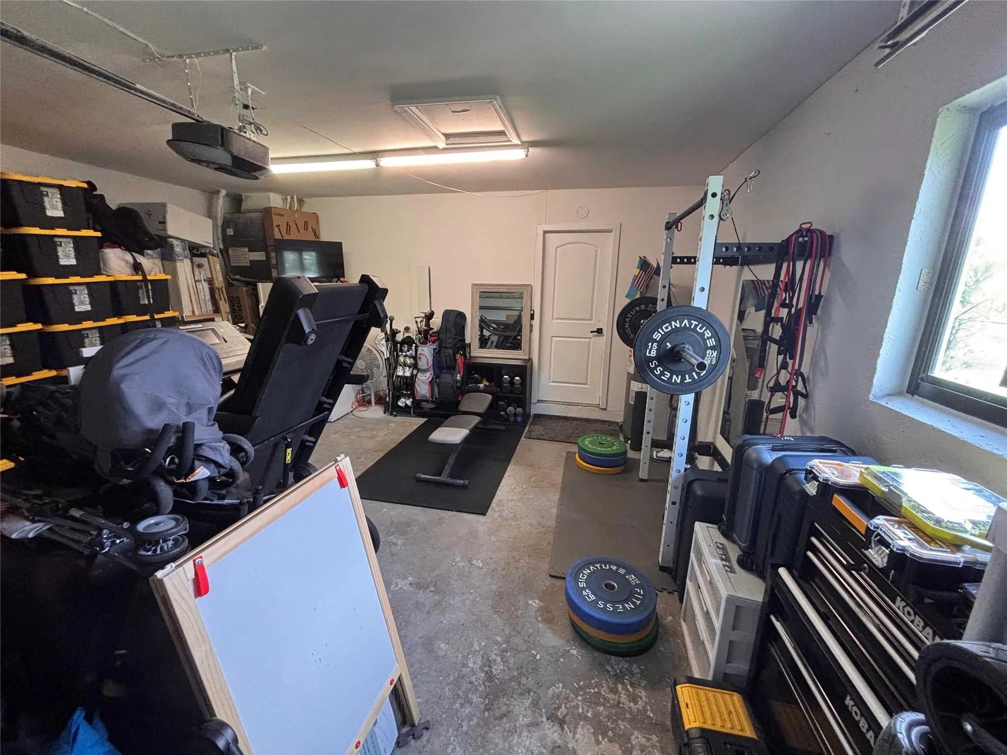 11601 NW 39th St