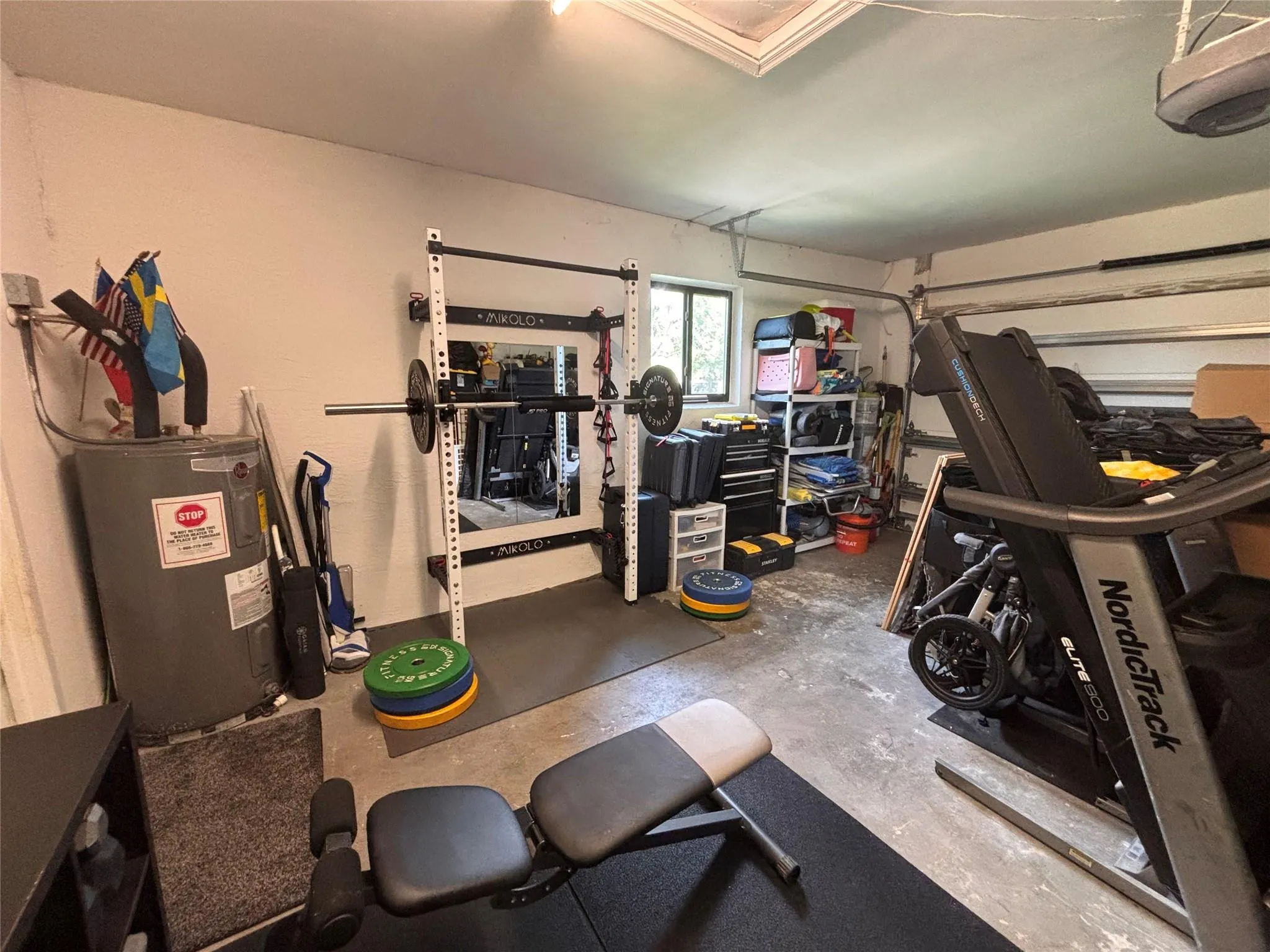 11601 NW 39th St