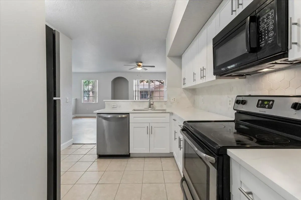 2301 Belmont Ln, #2301