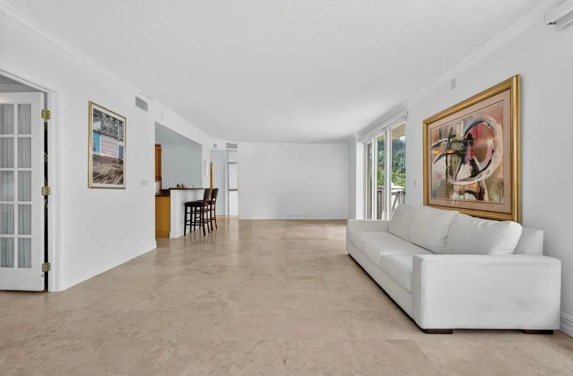 9 NE 20th Ave, #302