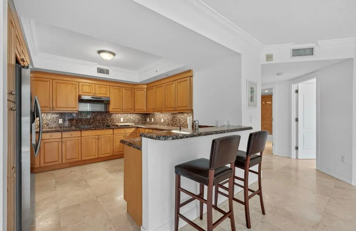 9 NE 20th Ave, #302