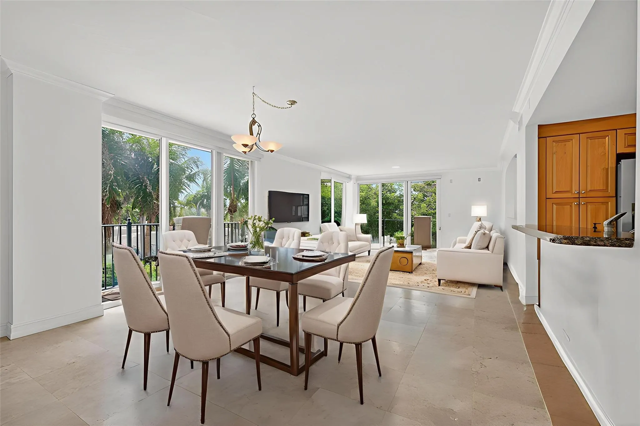 9 NE 20th Ave, #302