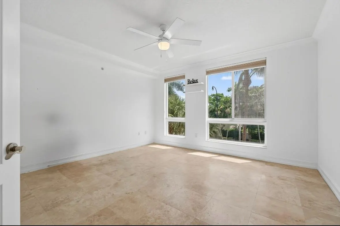 9 NE 20th Ave, #302