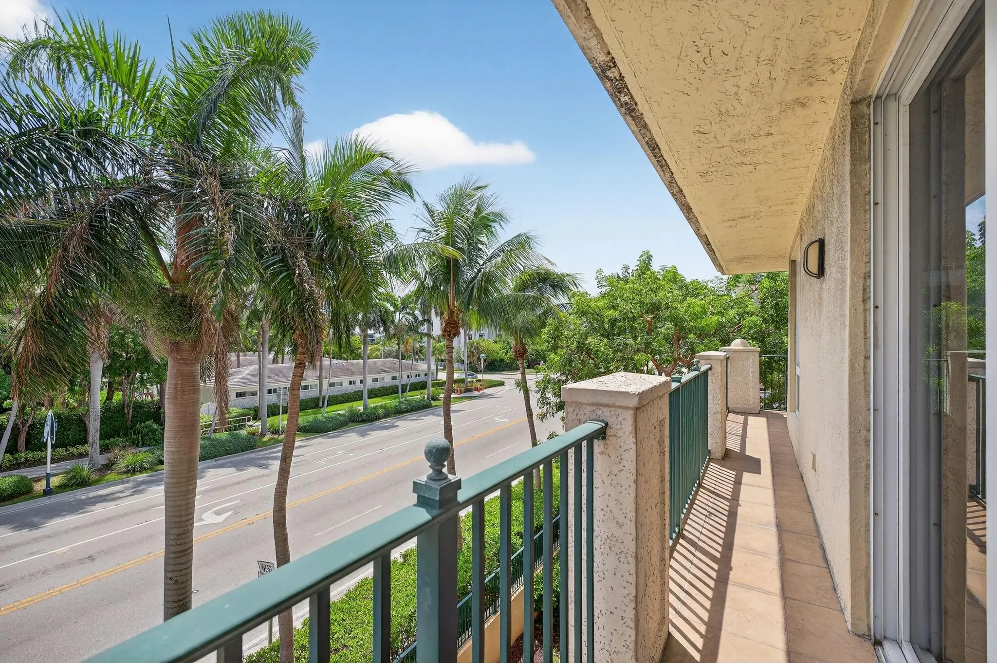 9 NE 20th Ave, #302