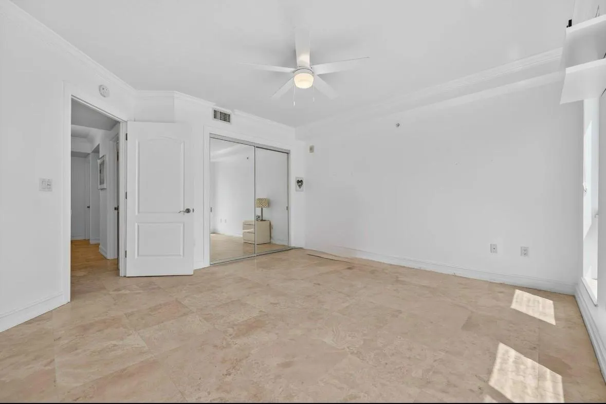 9 NE 20th Ave, #302