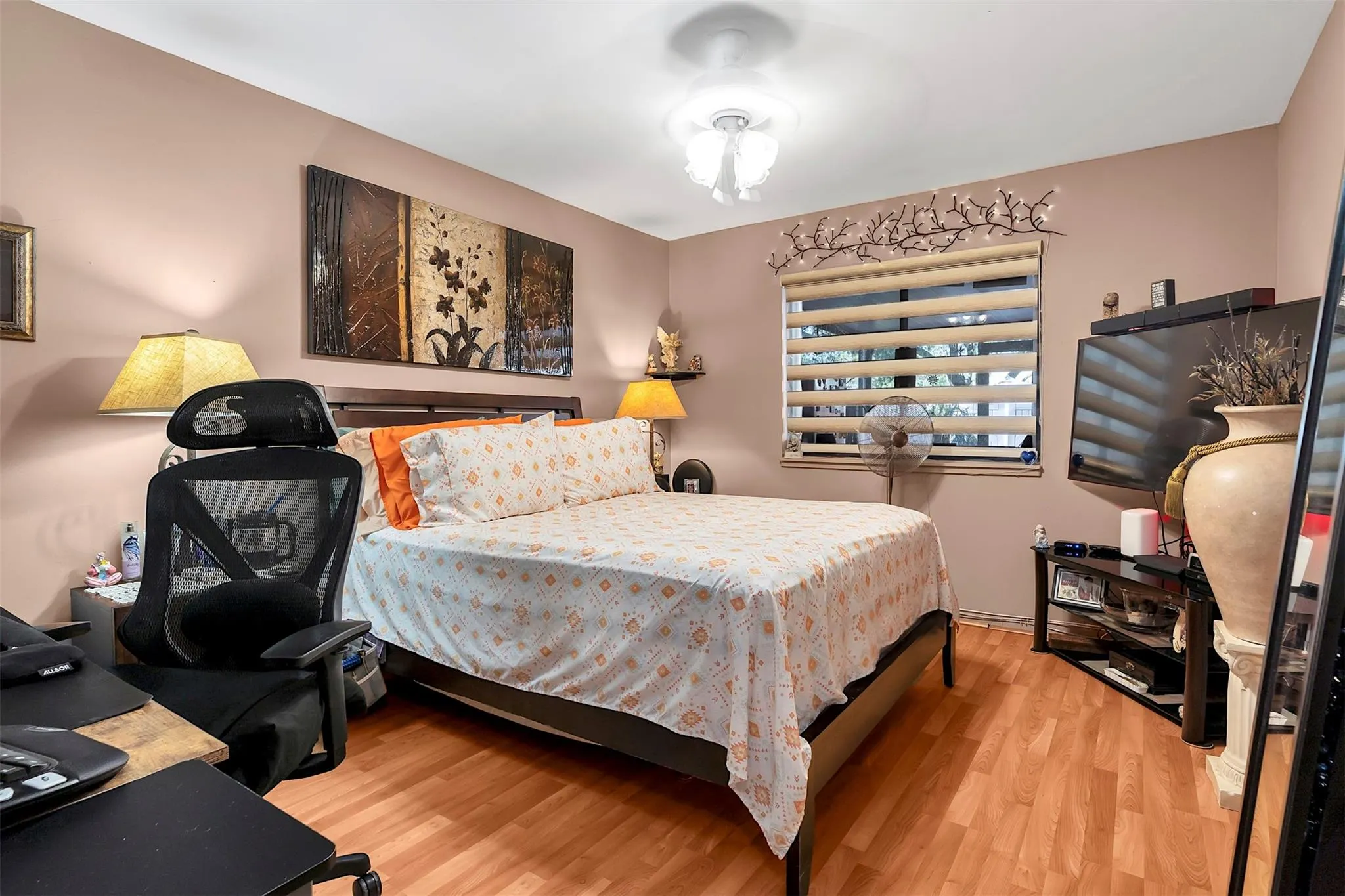 11054 NW 38th St