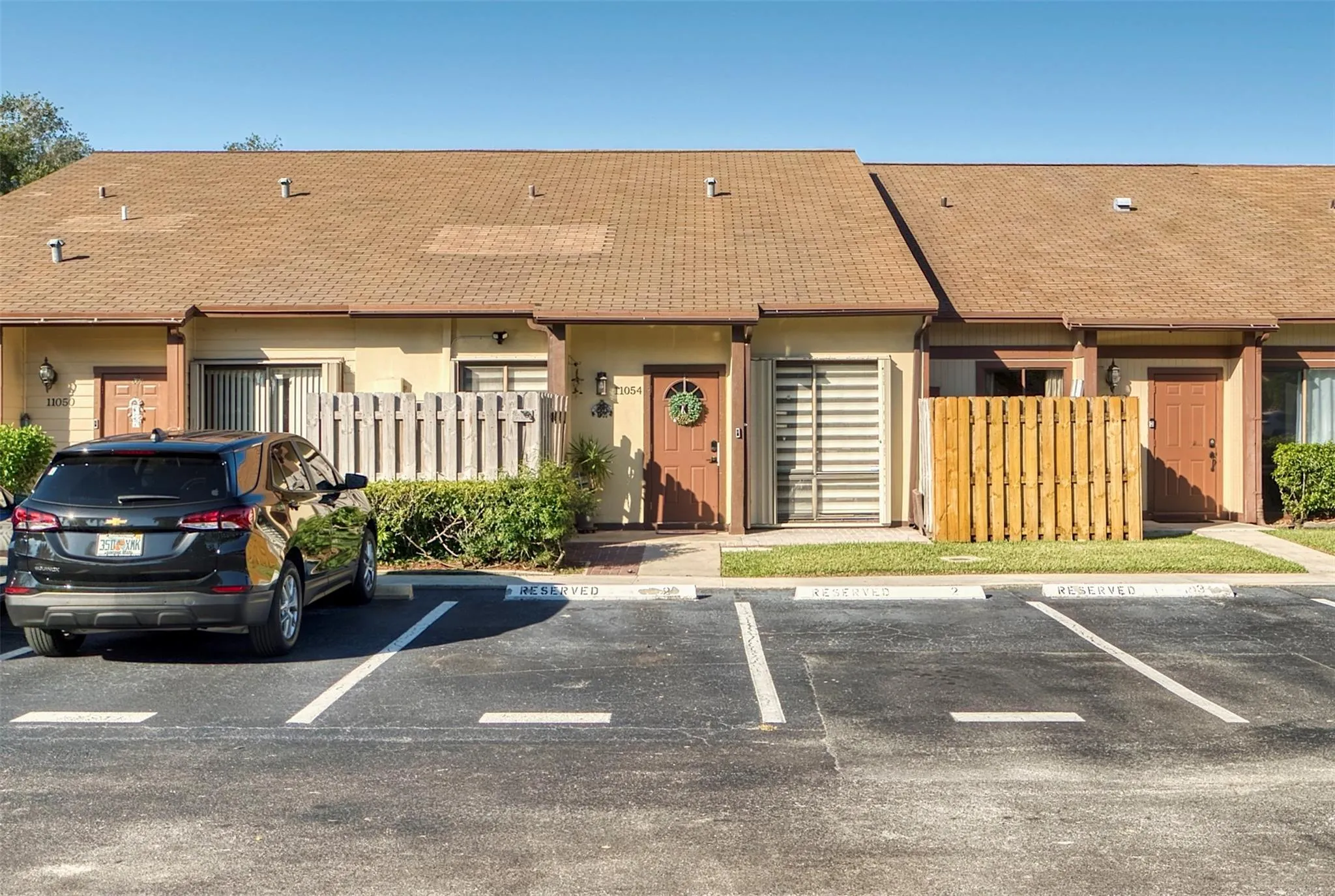 11054 NW 38th St