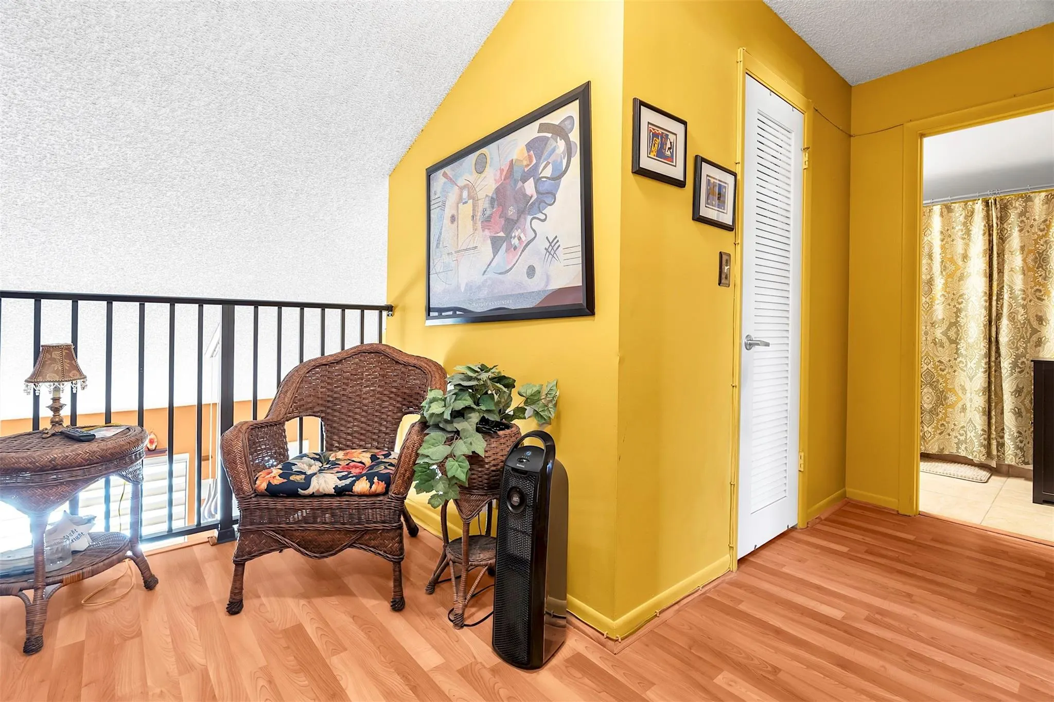11054 NW 38th St