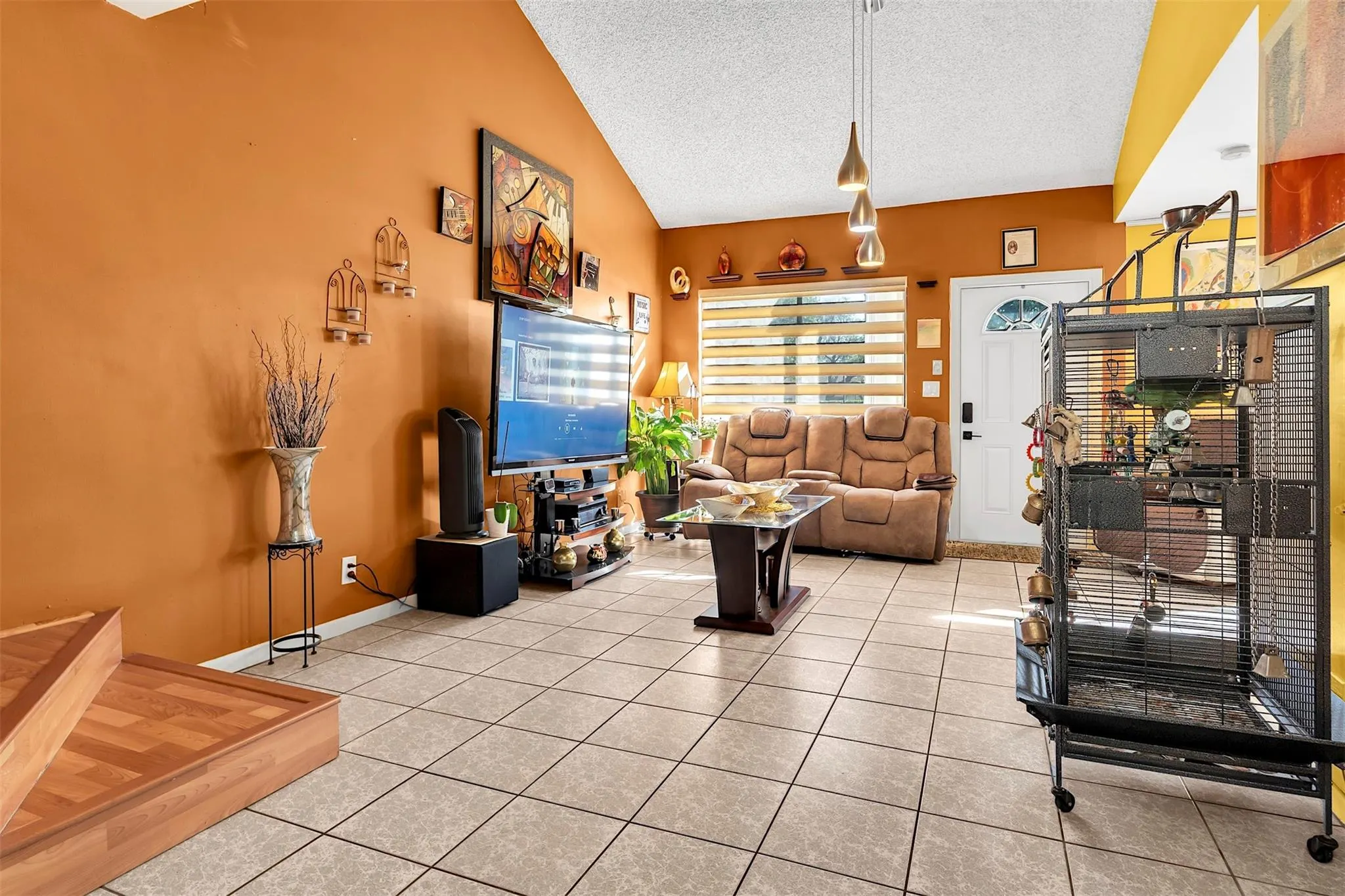 11054 NW 38th St