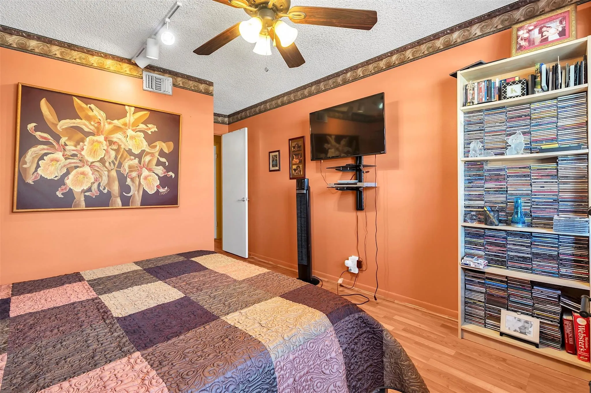 11054 NW 38th St