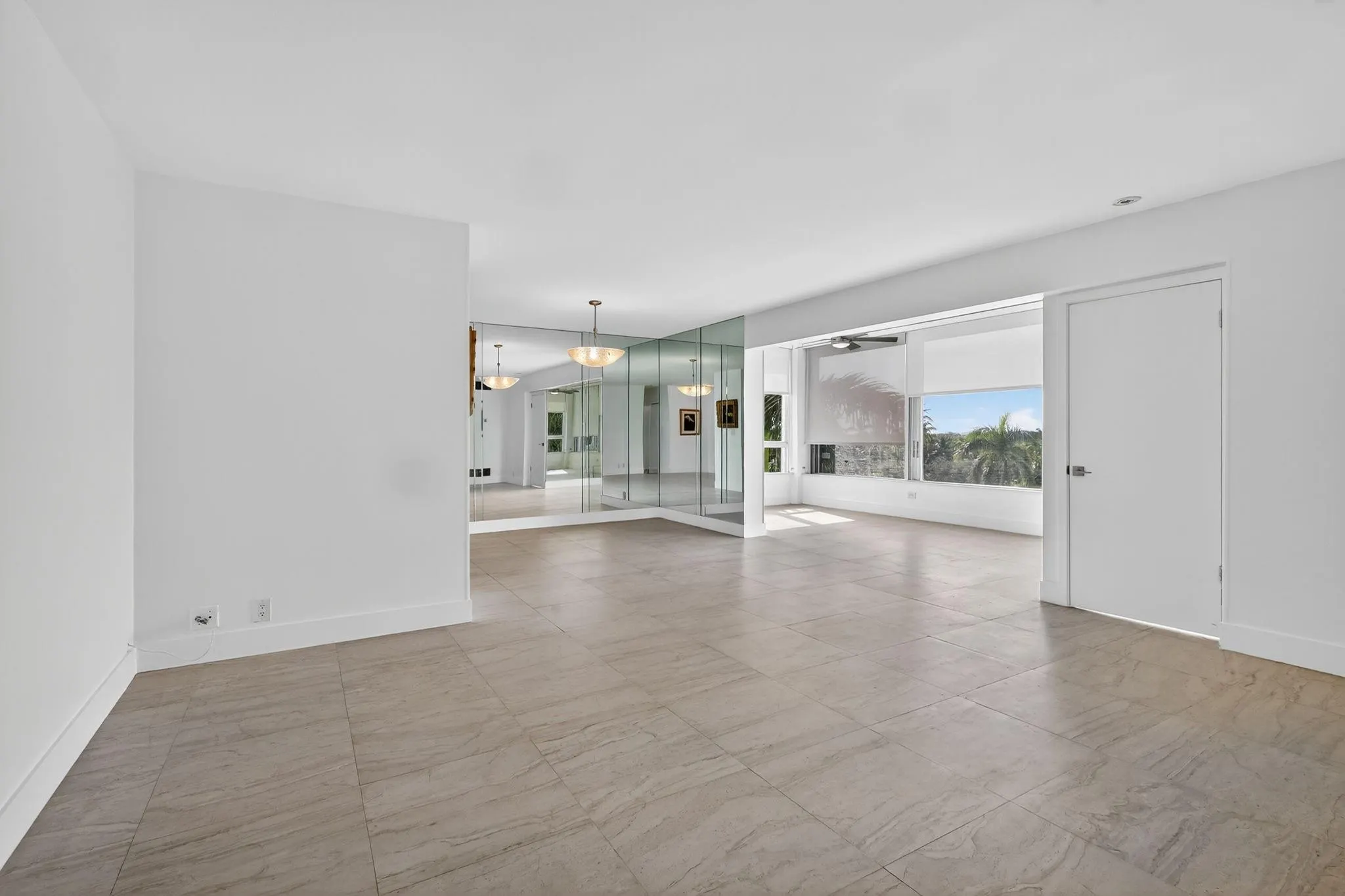 44 Cocoanut Row, #507A