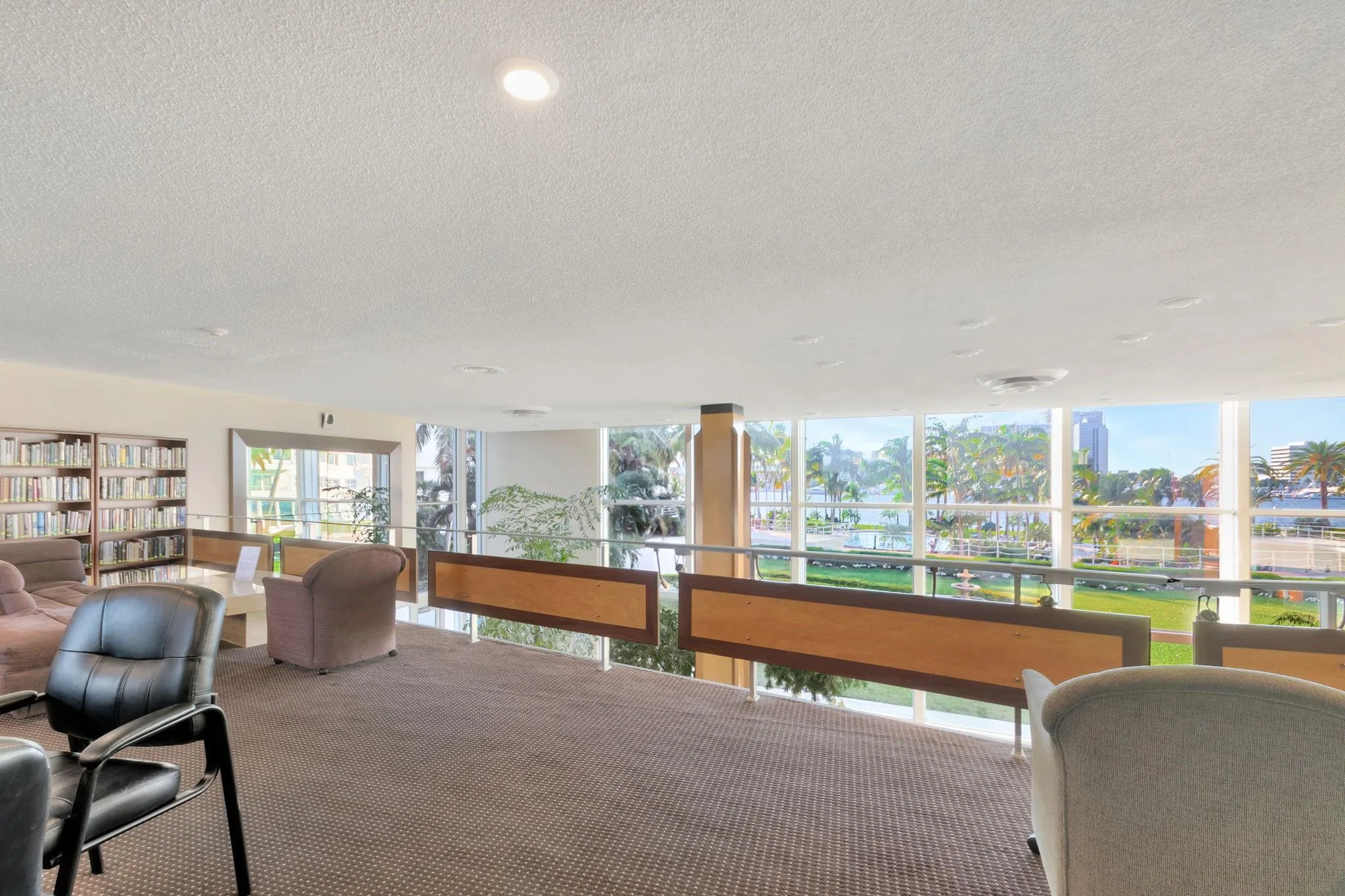 44 Cocoanut Row, #507A