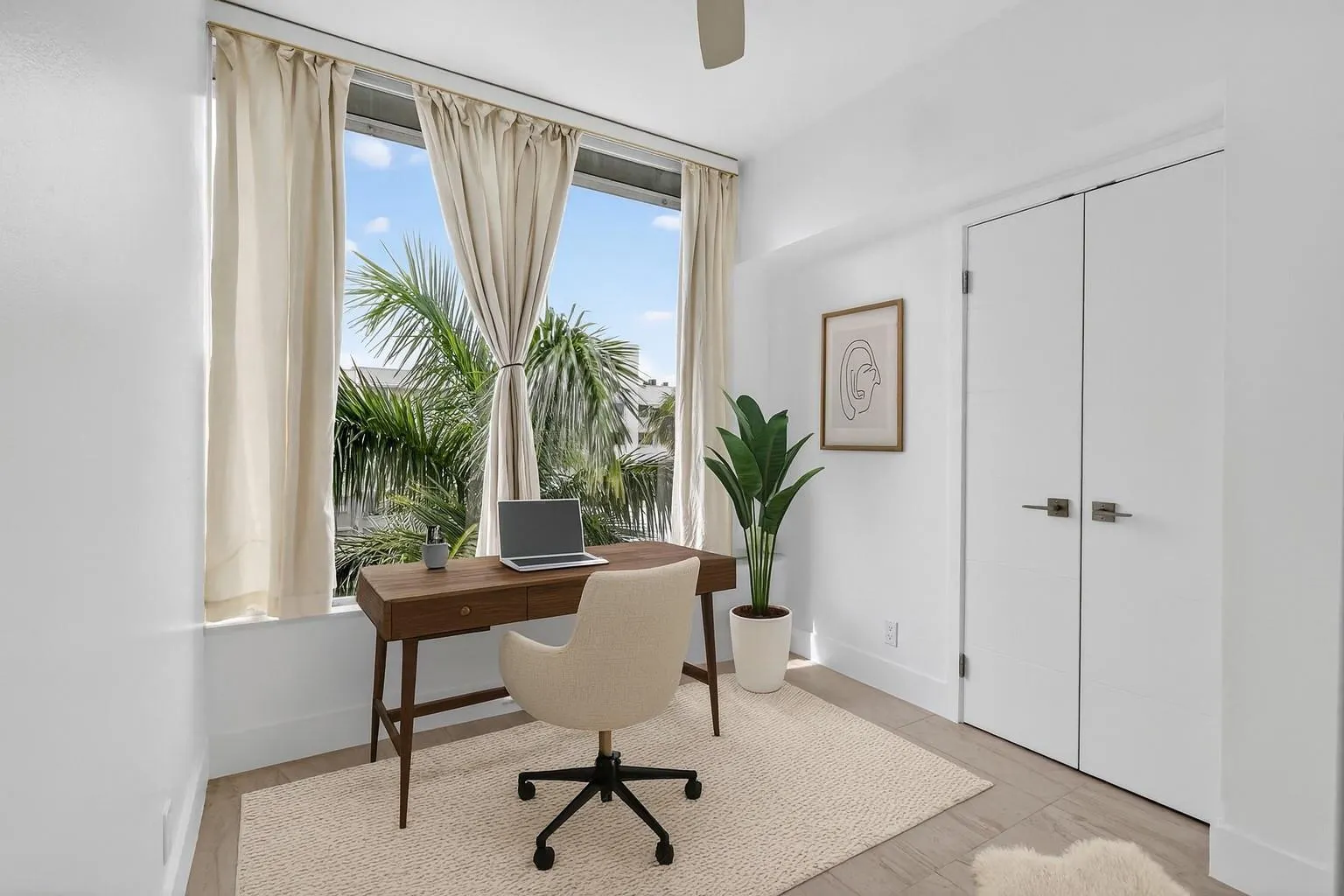 44 Cocoanut Row, #507A