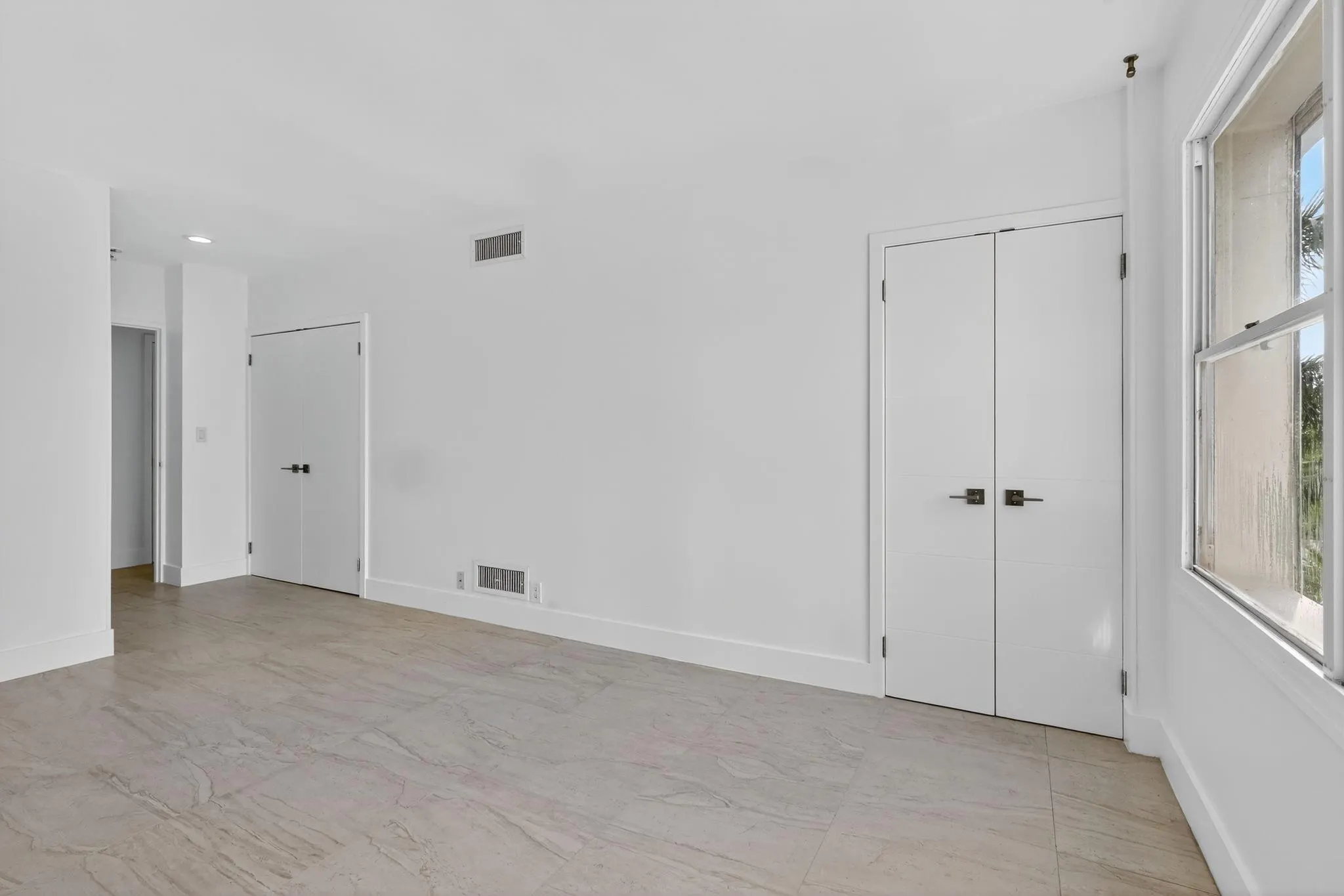 44 Cocoanut Row, #507A