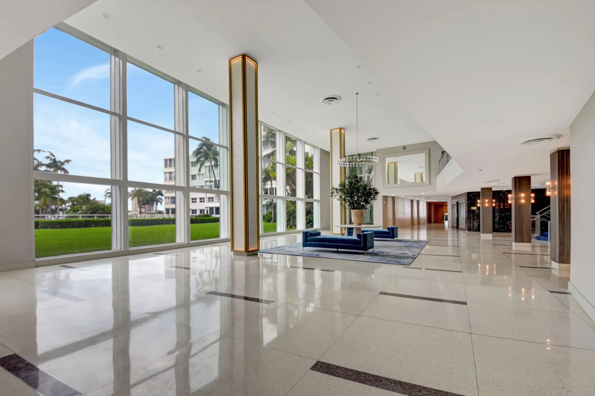 44 Cocoanut Row, #507A