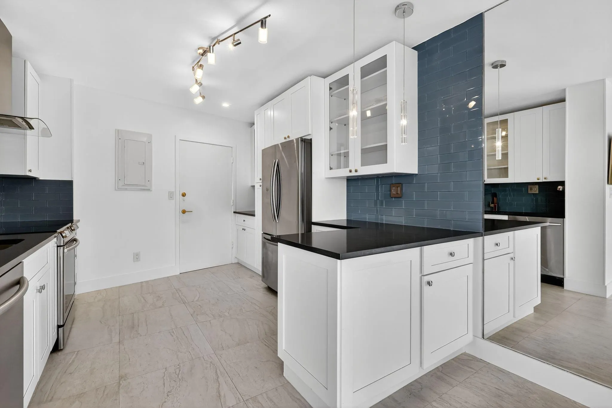 44 Cocoanut Row, #507A