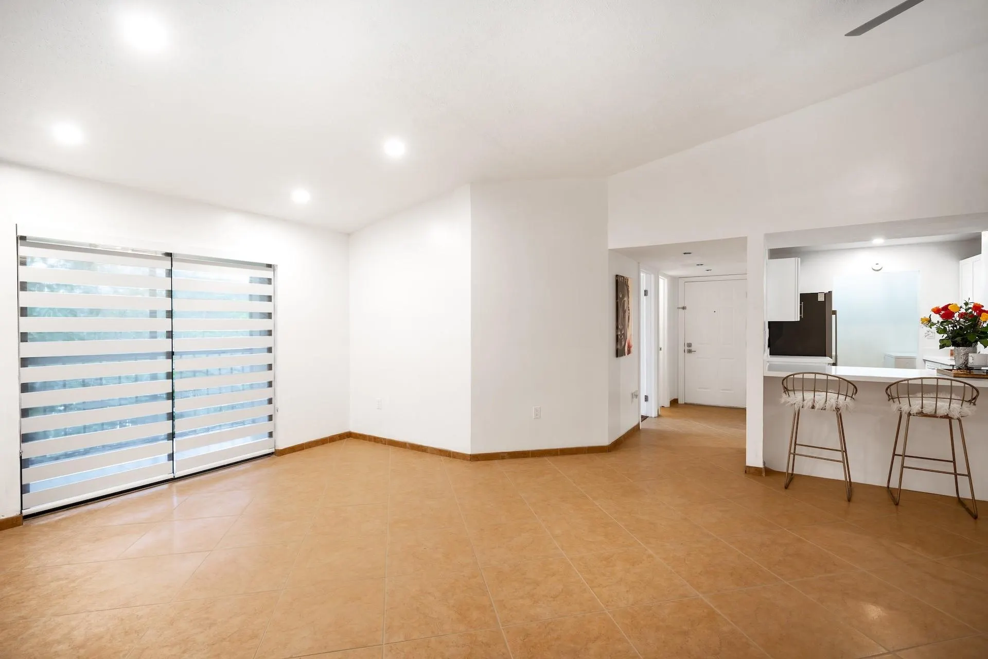 927 NE 199 Street, #202