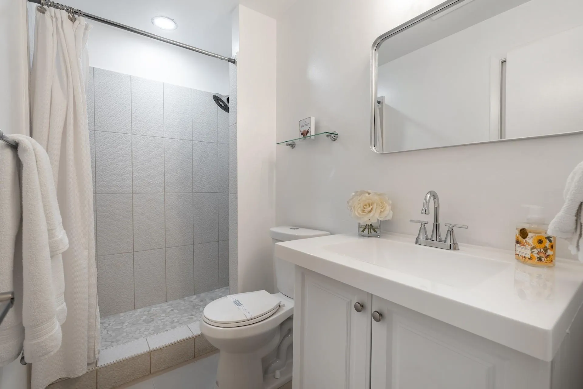 927 NE 199 Street, #202