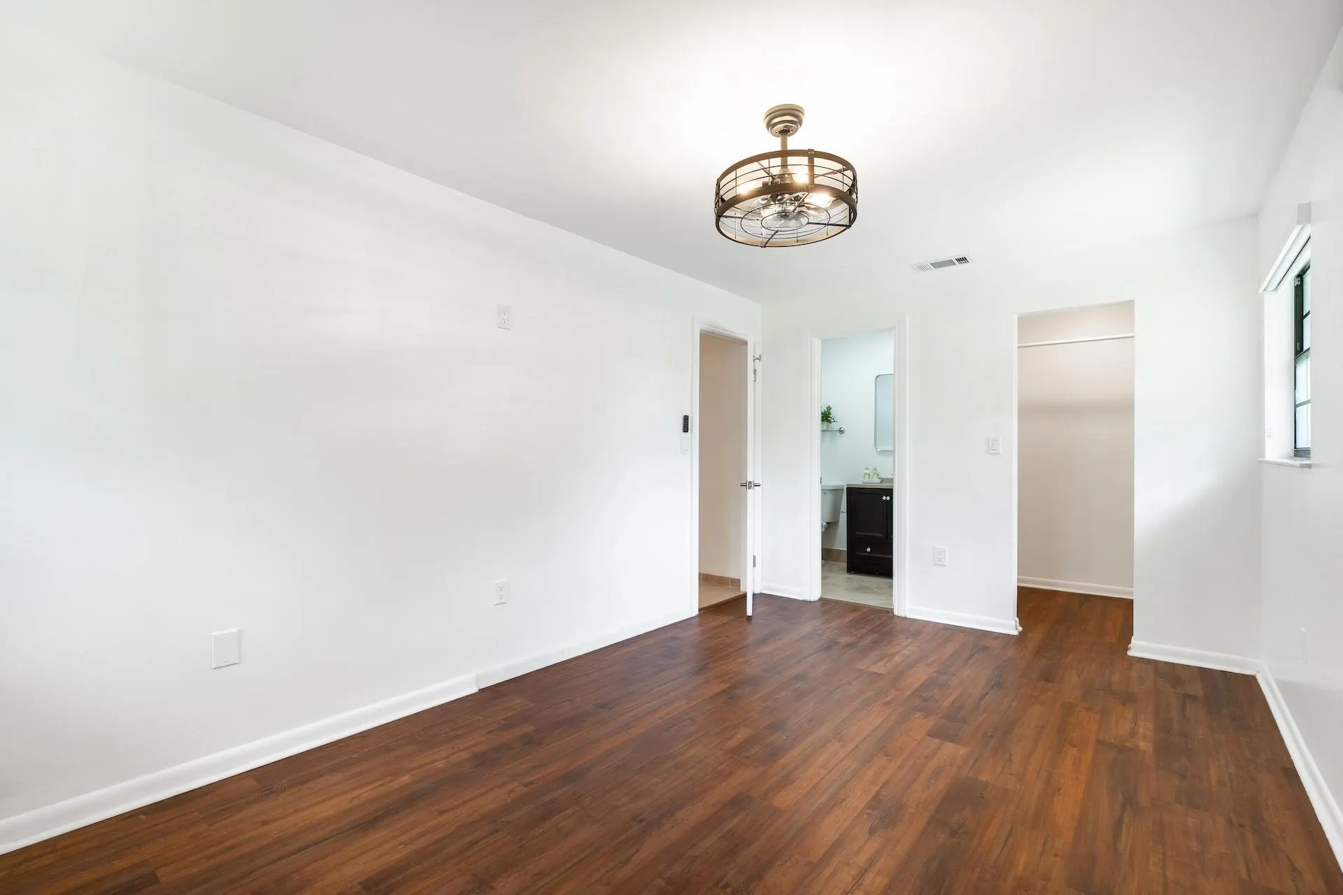 927 NE 199 Street, #202
