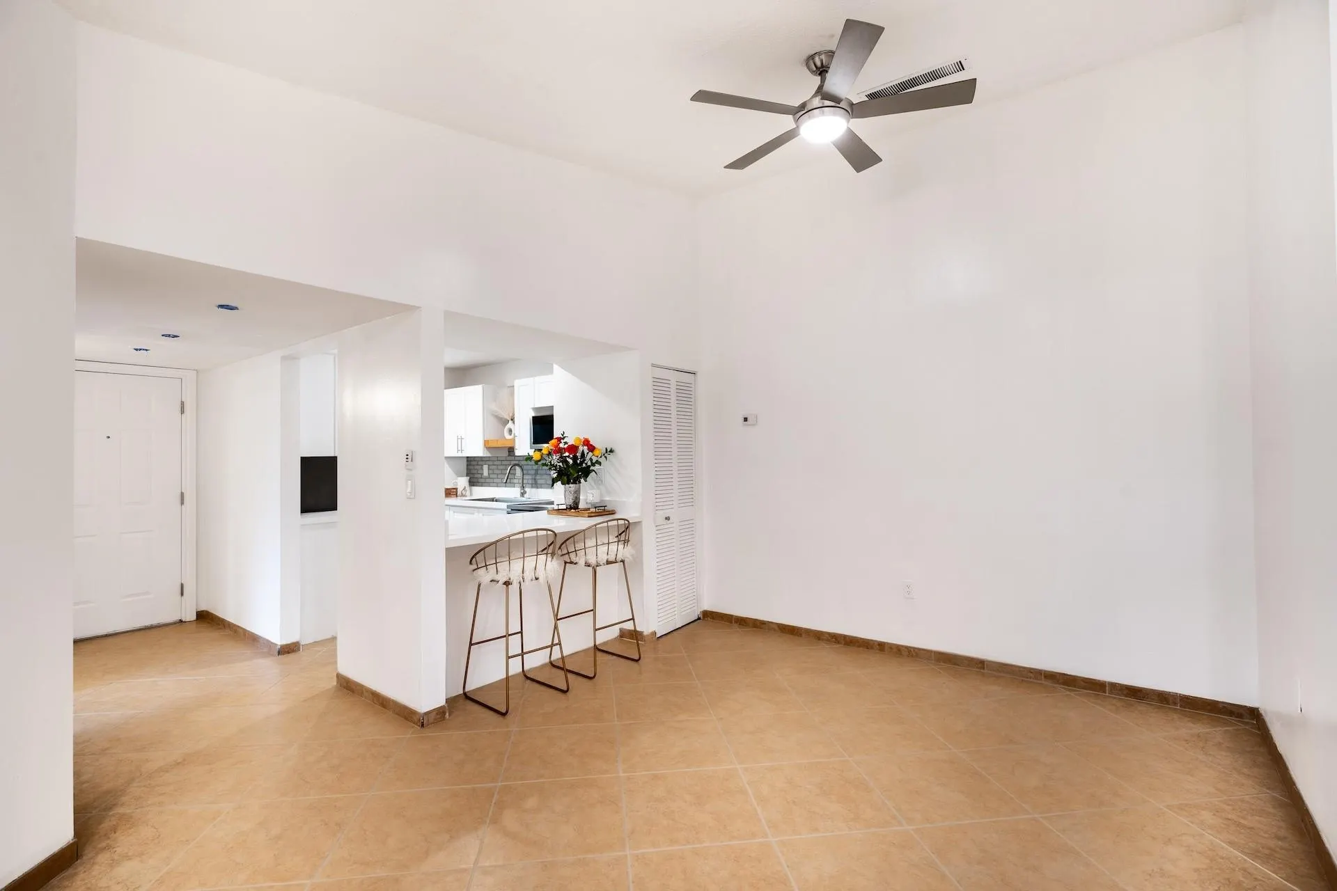 927 NE 199 Street, #202