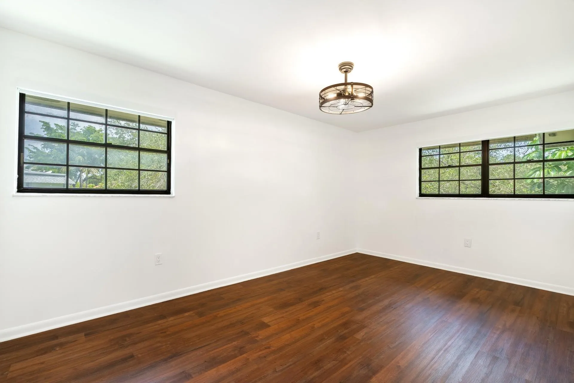 927 NE 199 Street, #202