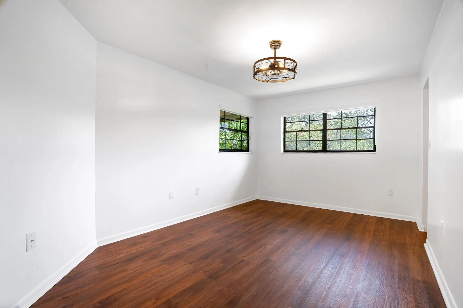 927 NE 199 Street, #202