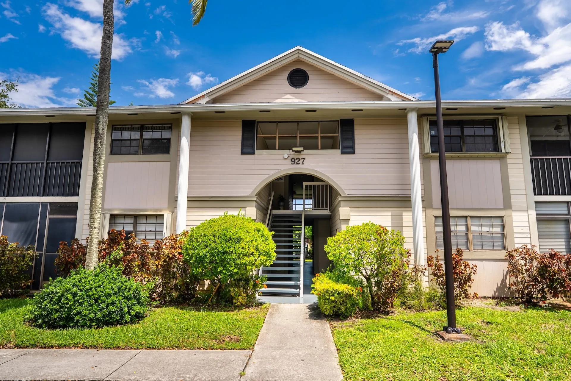 927 NE 199 Street, #202